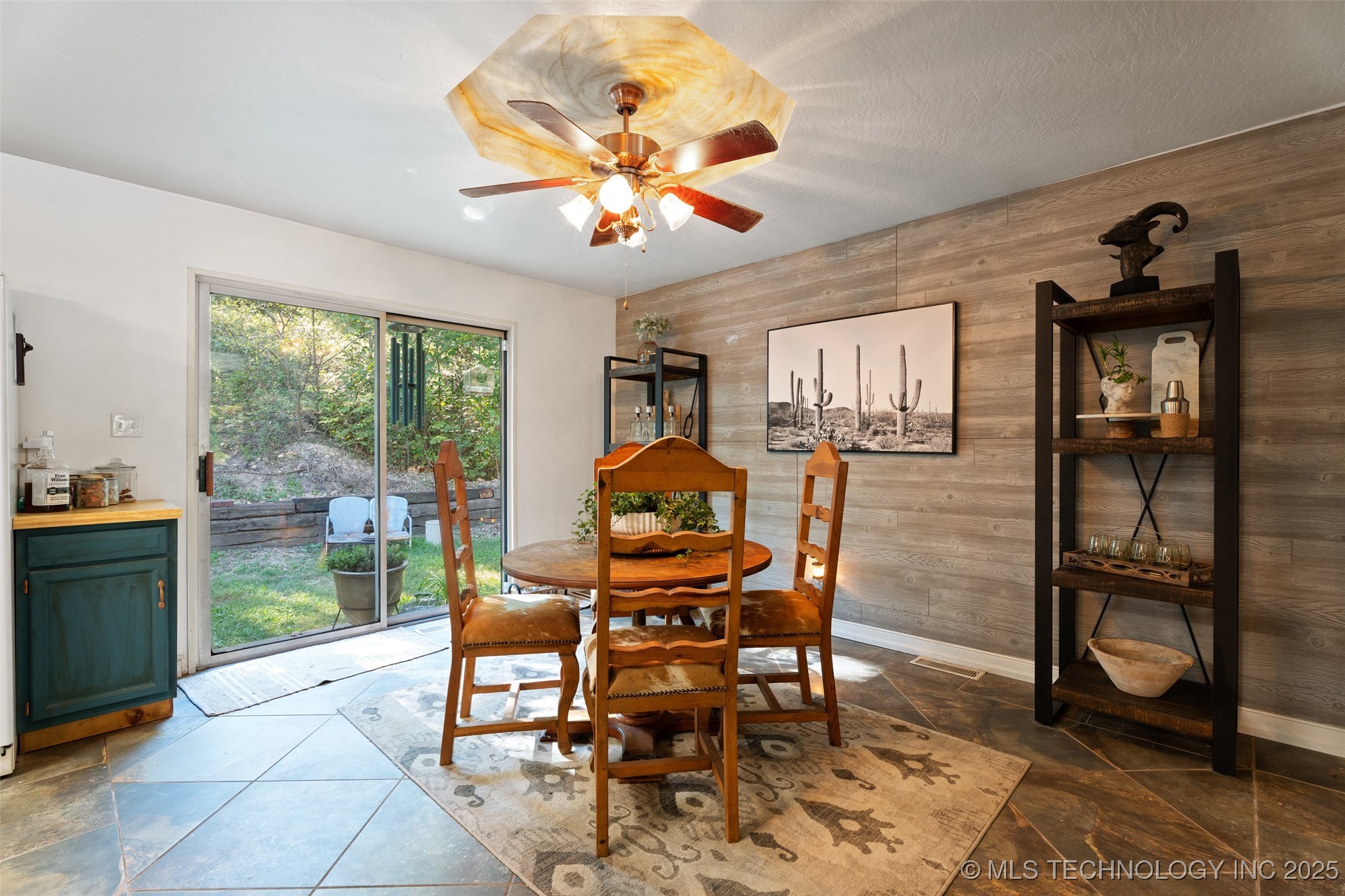 23571 S 624 Road Property Photo 10