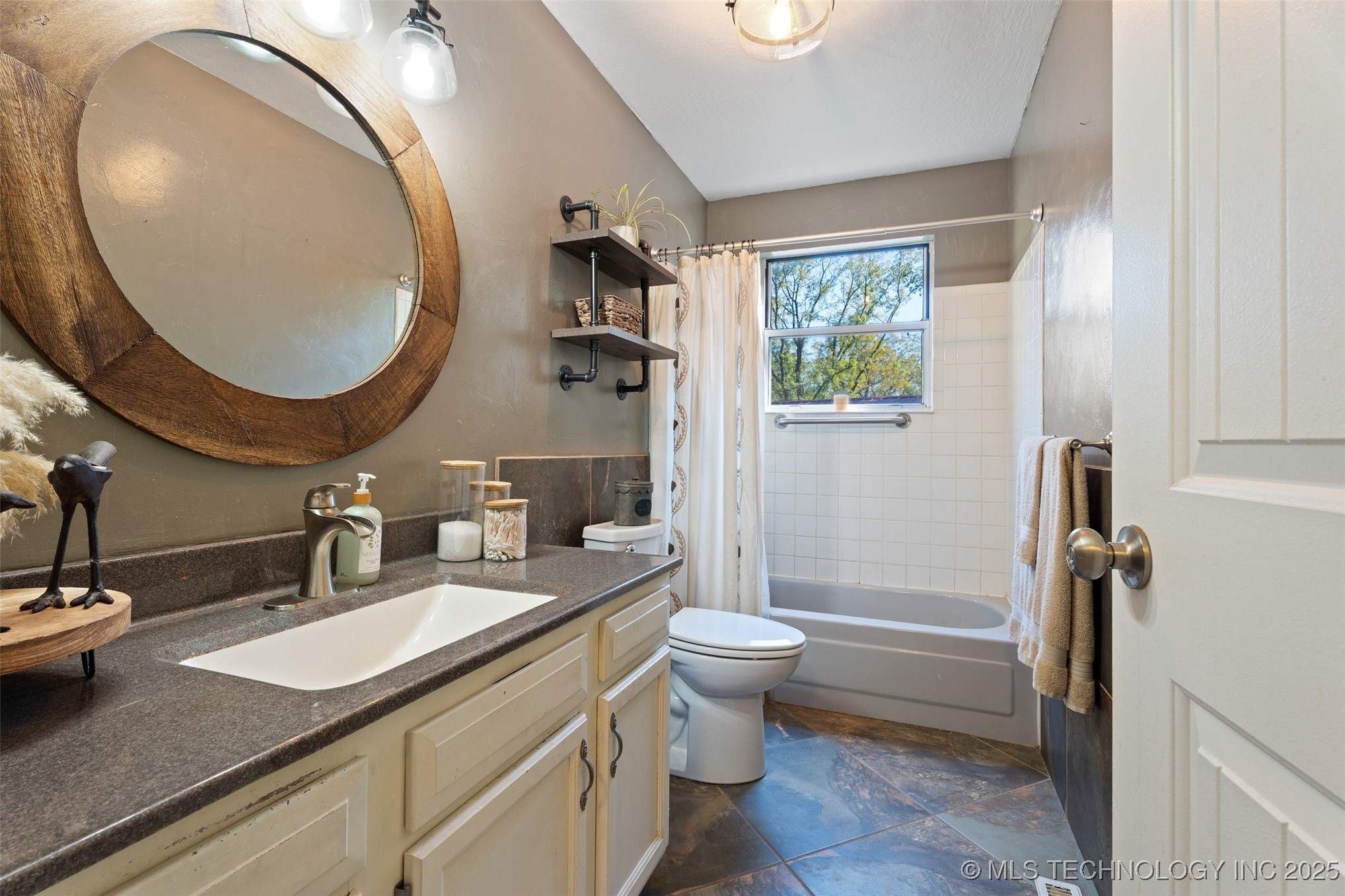 23571 S 624 Road Property Photo 14