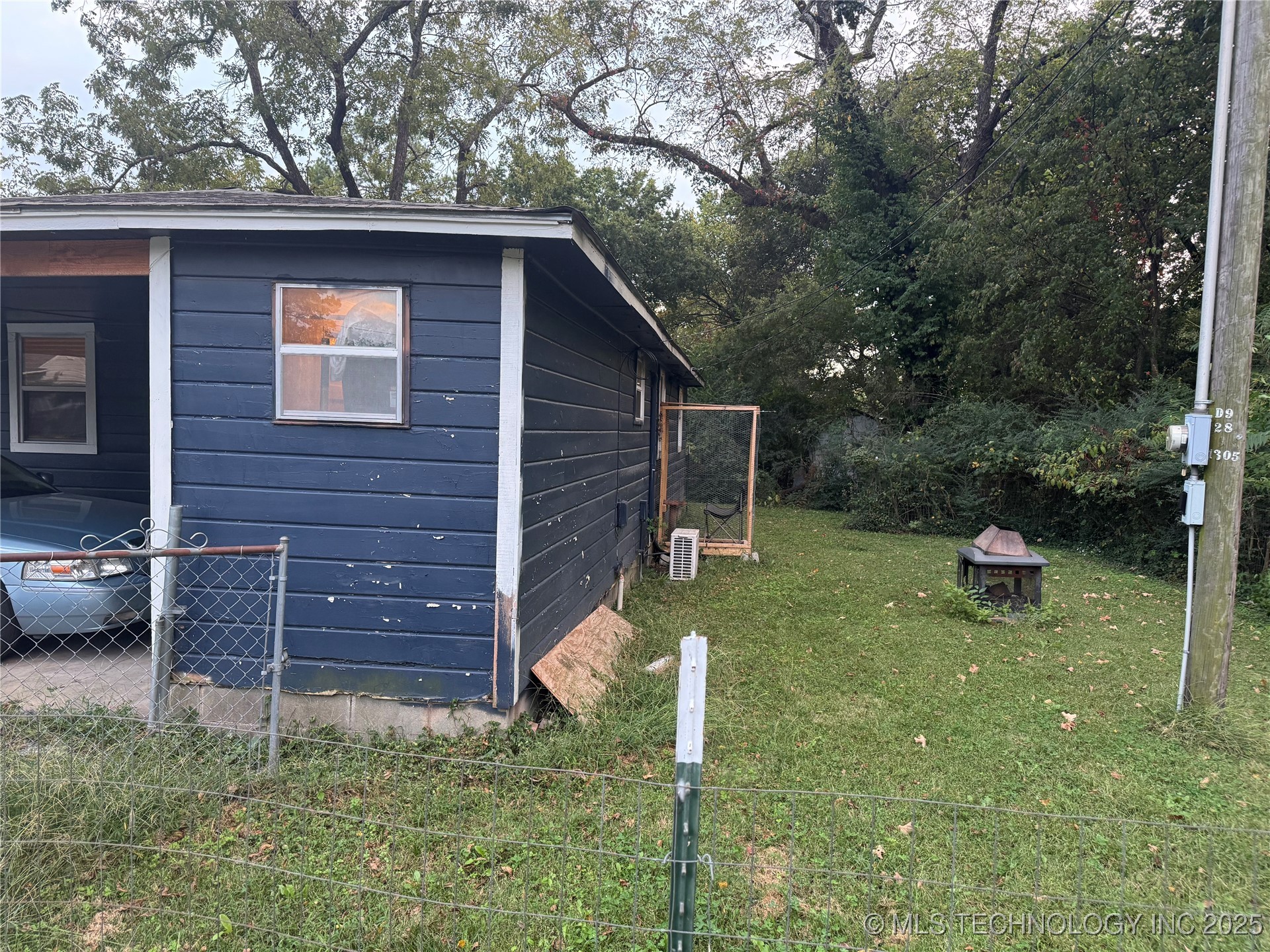 1325 N Vinita Avenue Property Photo 6