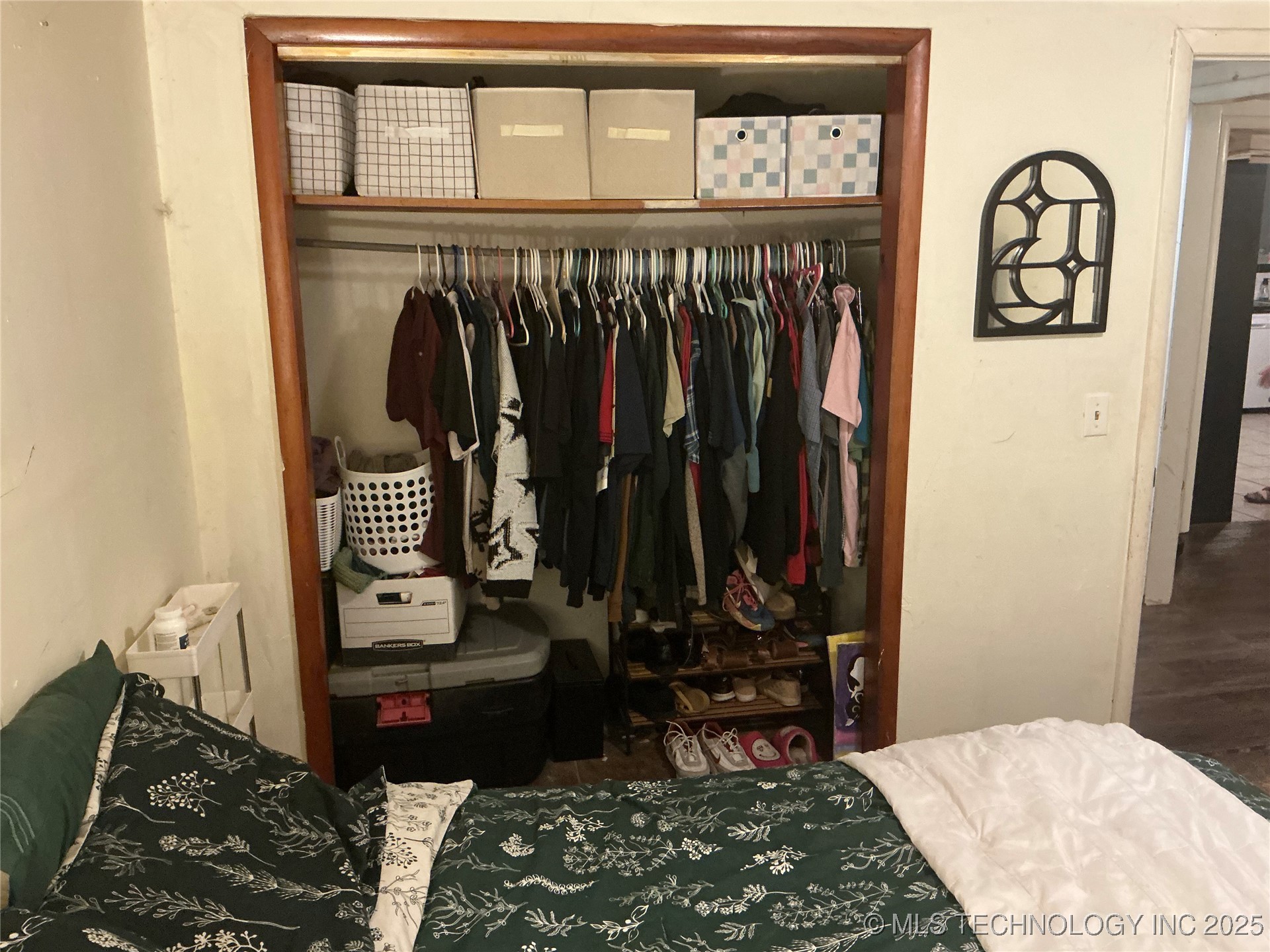 1325 N Vinita Avenue Property Photo 10