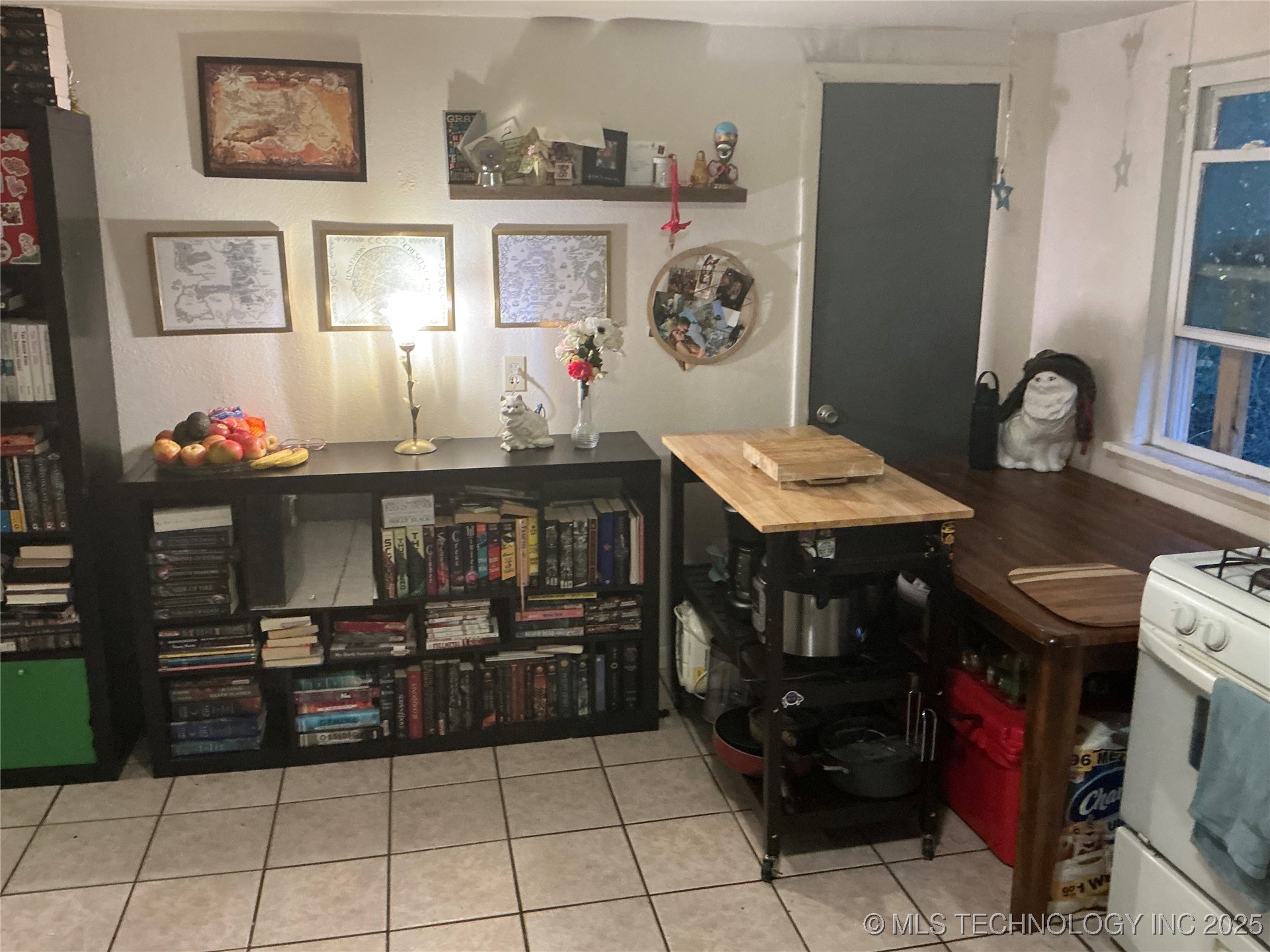 1325 N Vinita Avenue Property Photo 14