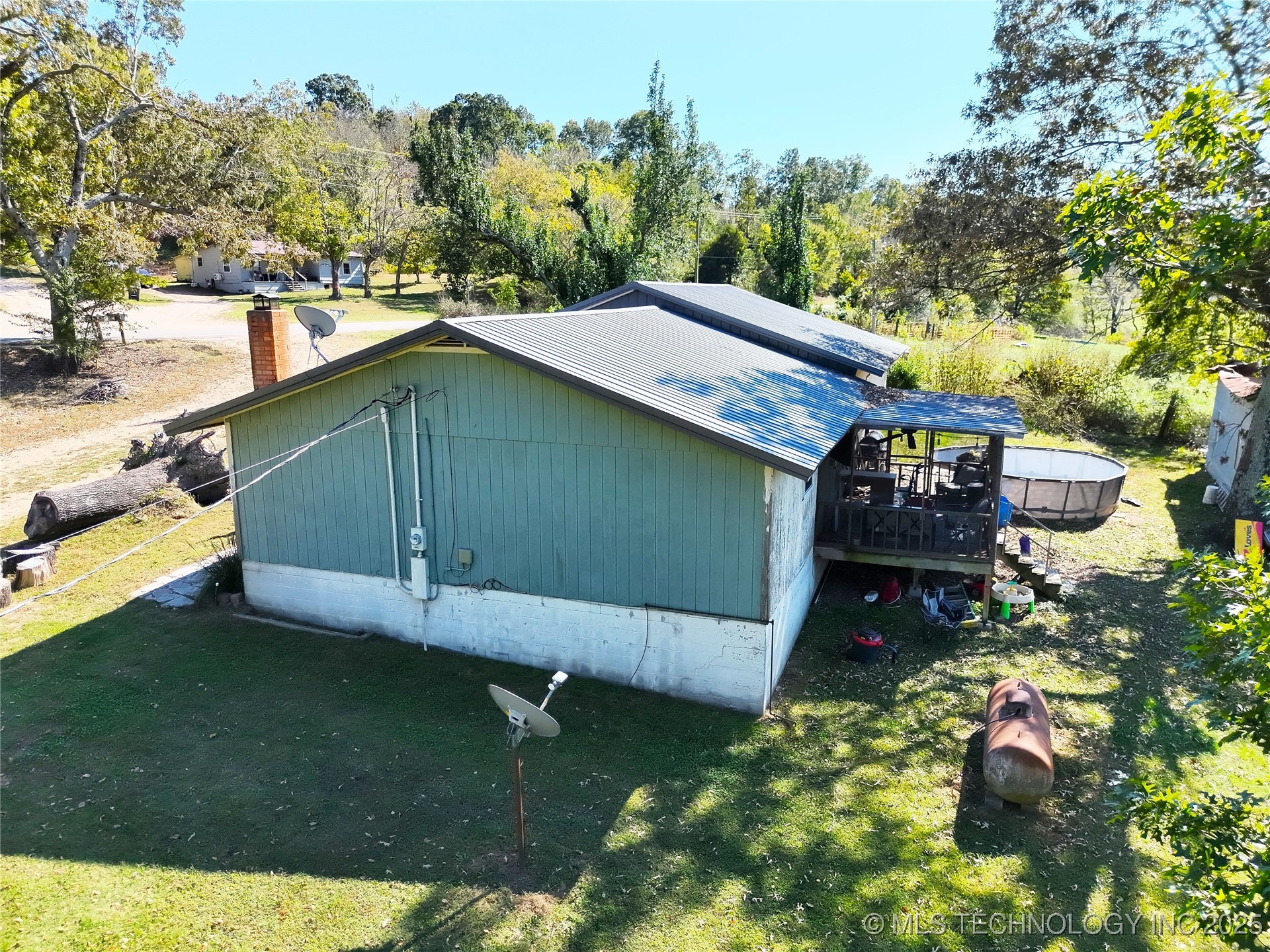 468235 Hwy 62 Property Photo 2