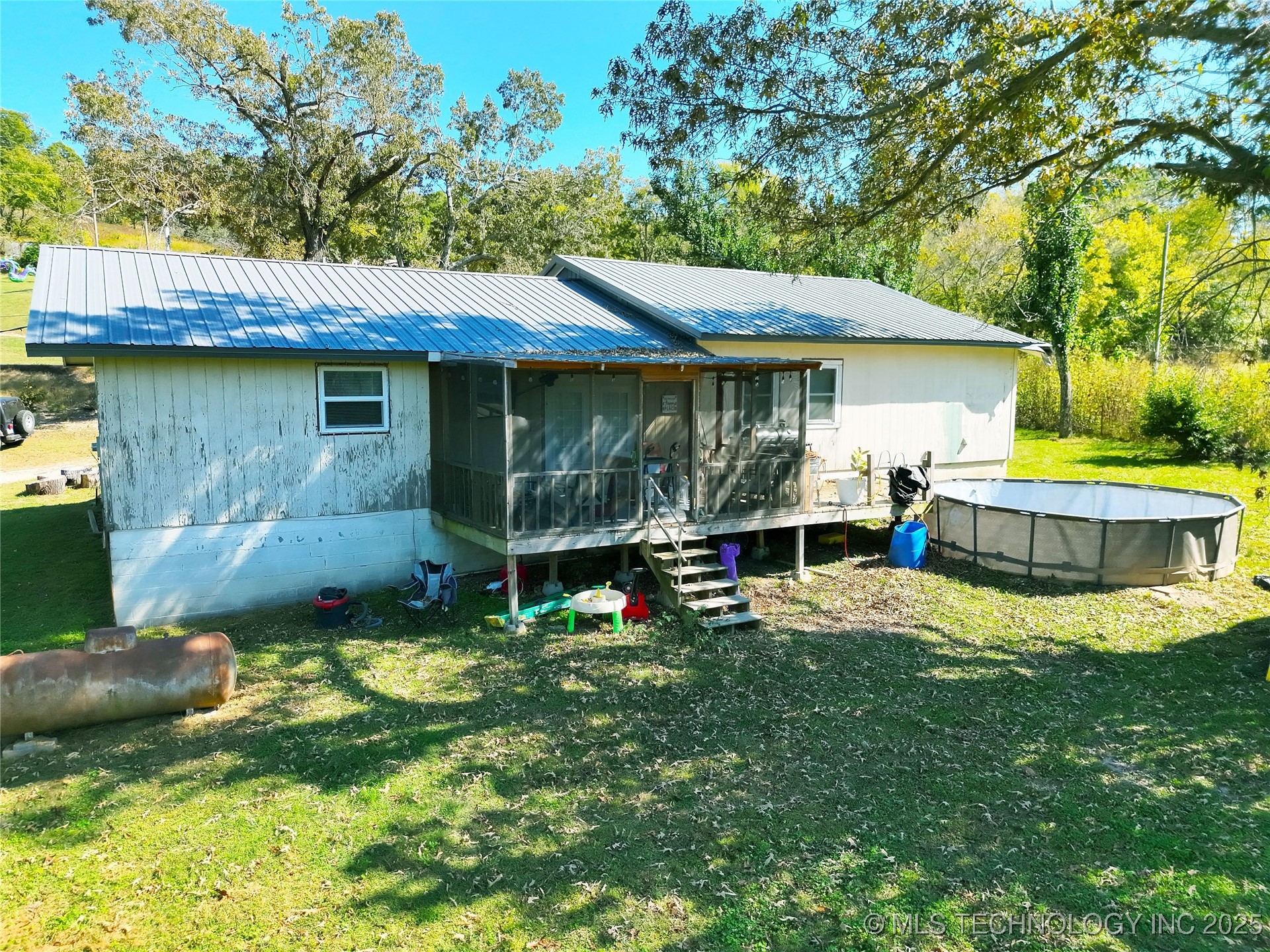 468235 Hwy 62 Property Photo 3