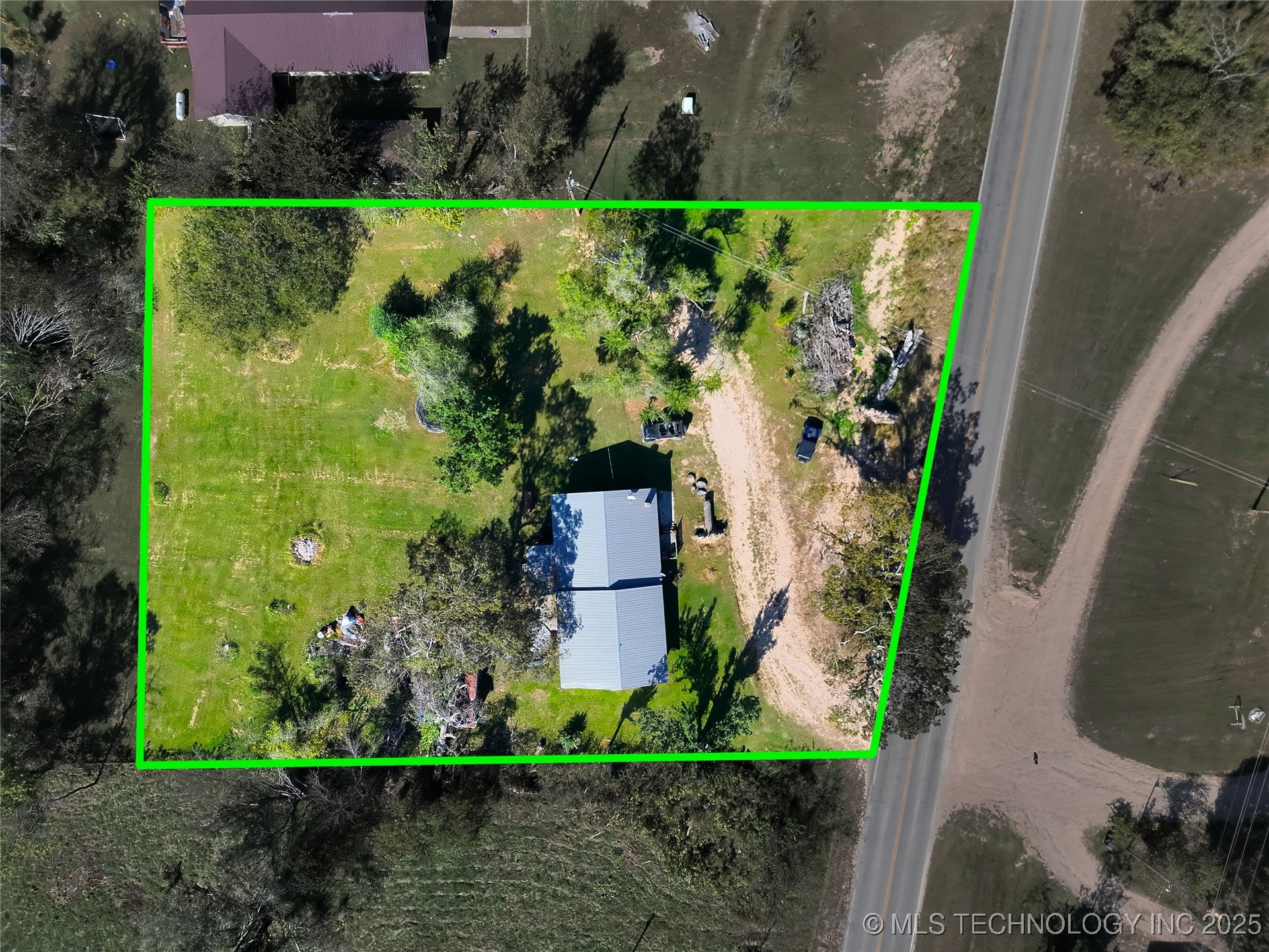 468235 Hwy 62 Property Photo 26