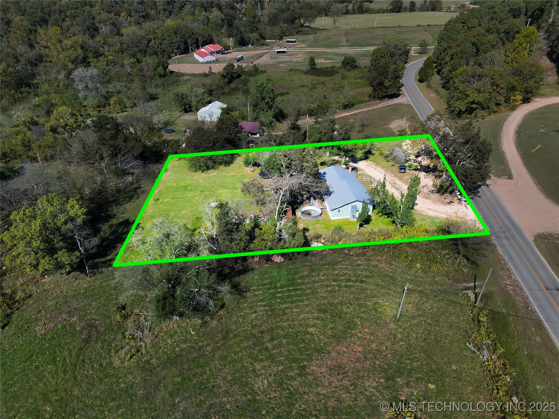 468235 Hwy 62 Property Photo 27