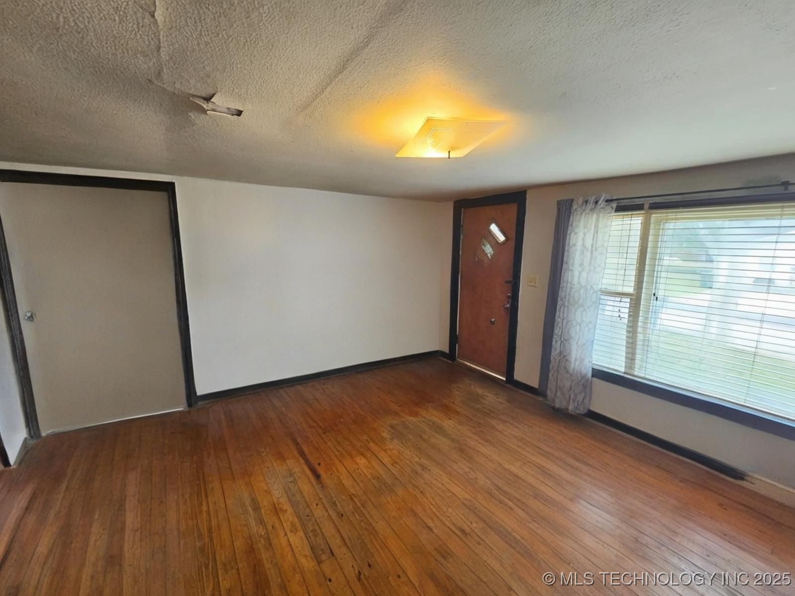 310 E Adler Property Photo 2