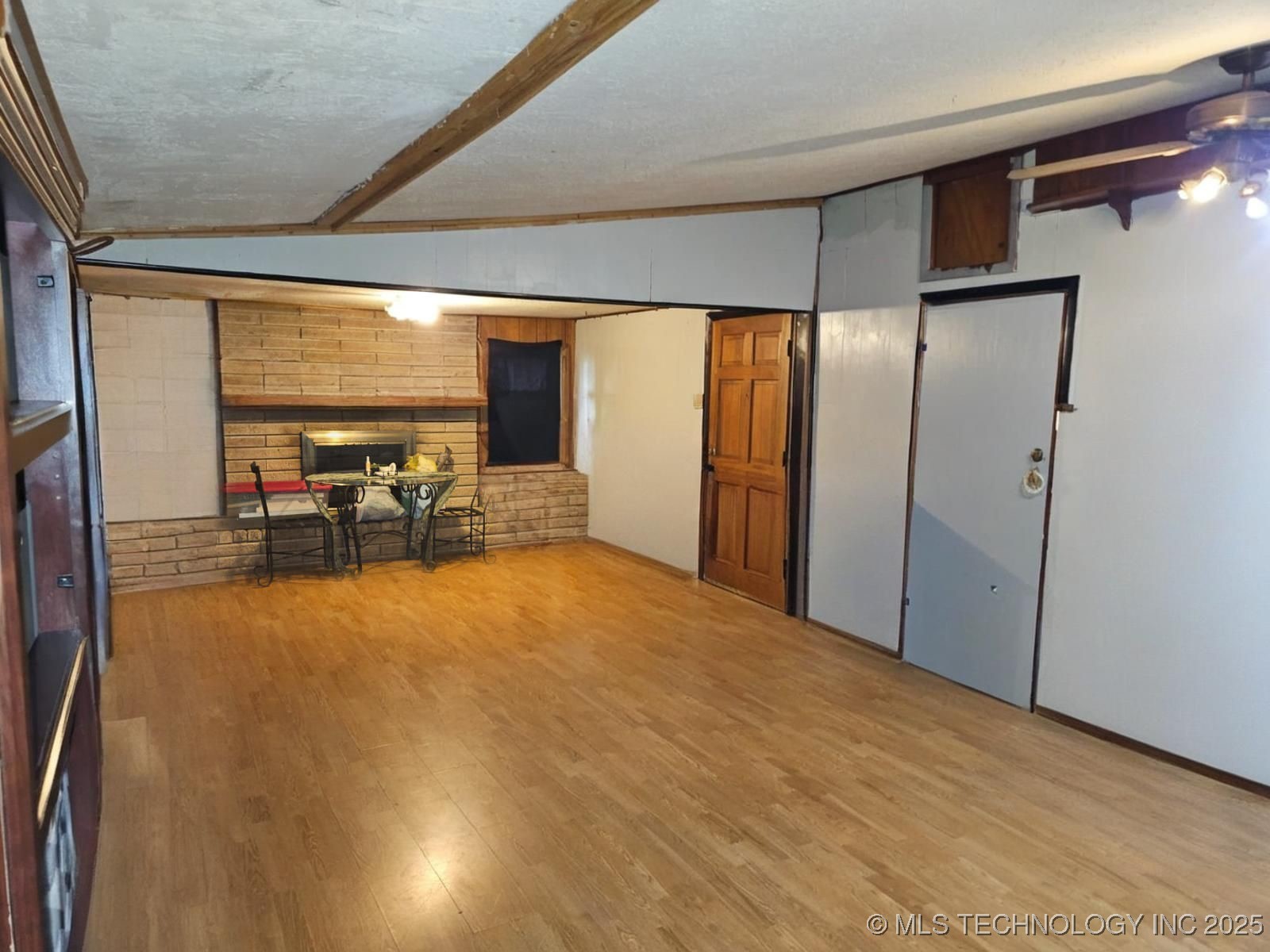 310 E Adler Property Photo 10