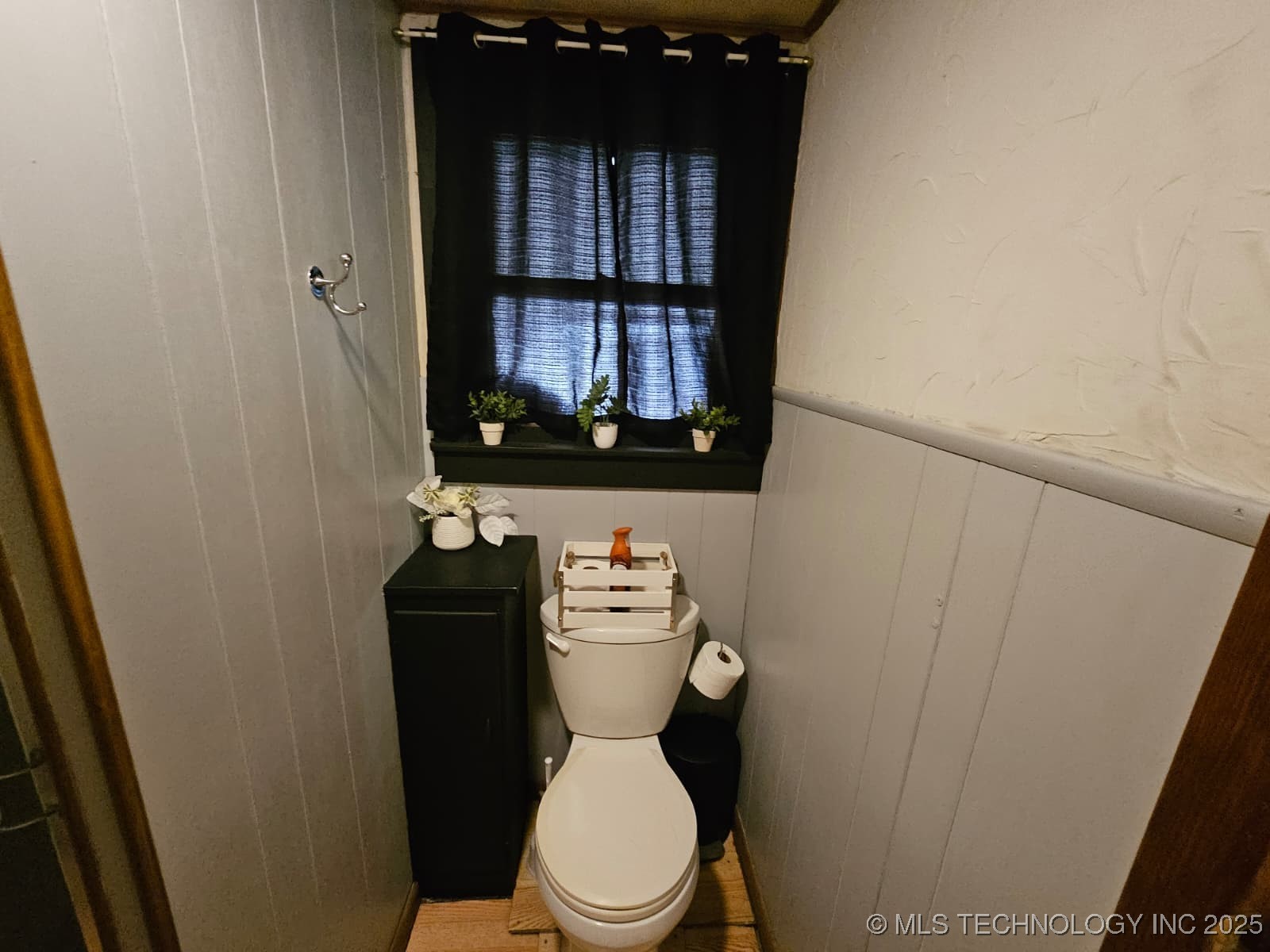 310 E Adler Property Photo 22