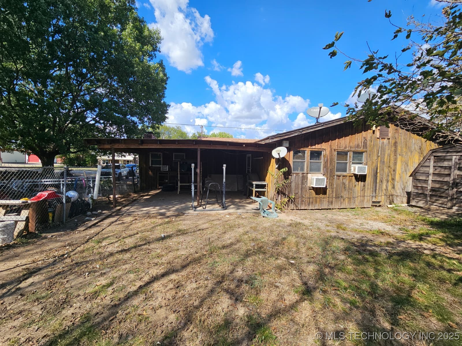 310 E Adler Property Photo 24