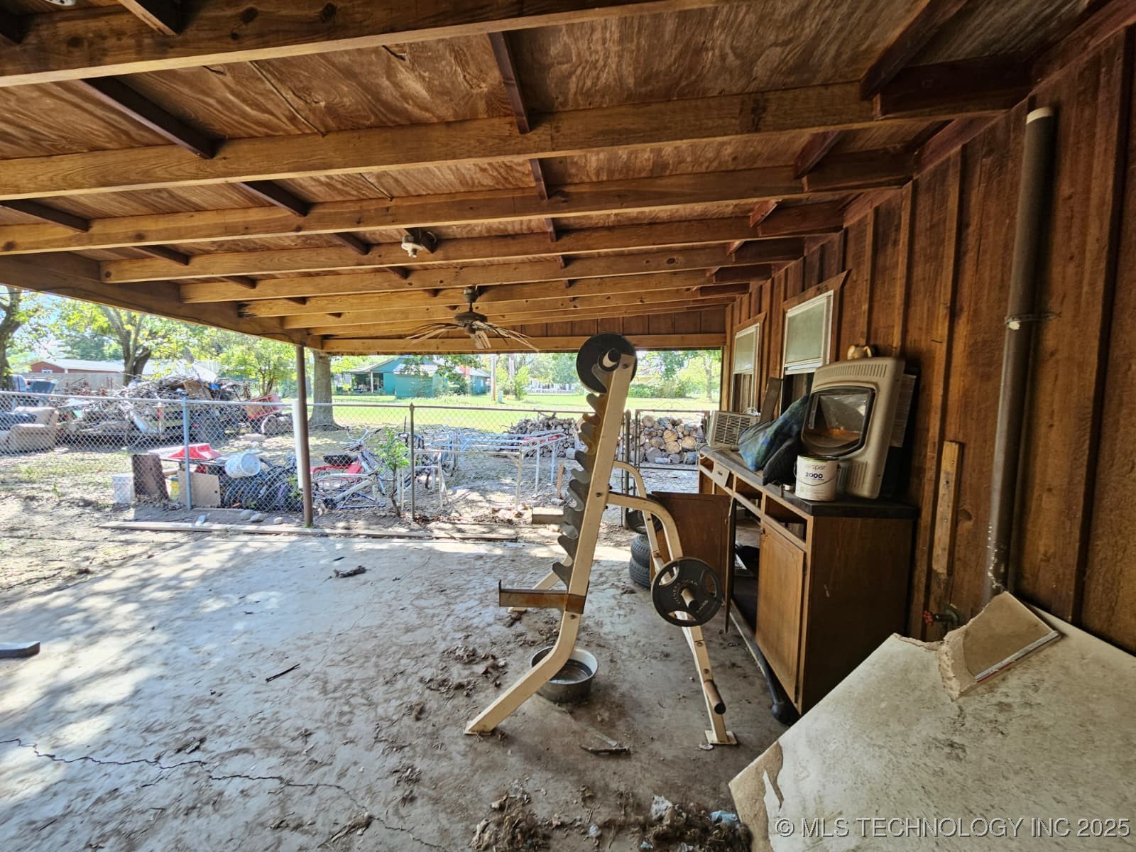 310 E Adler Property Photo 26