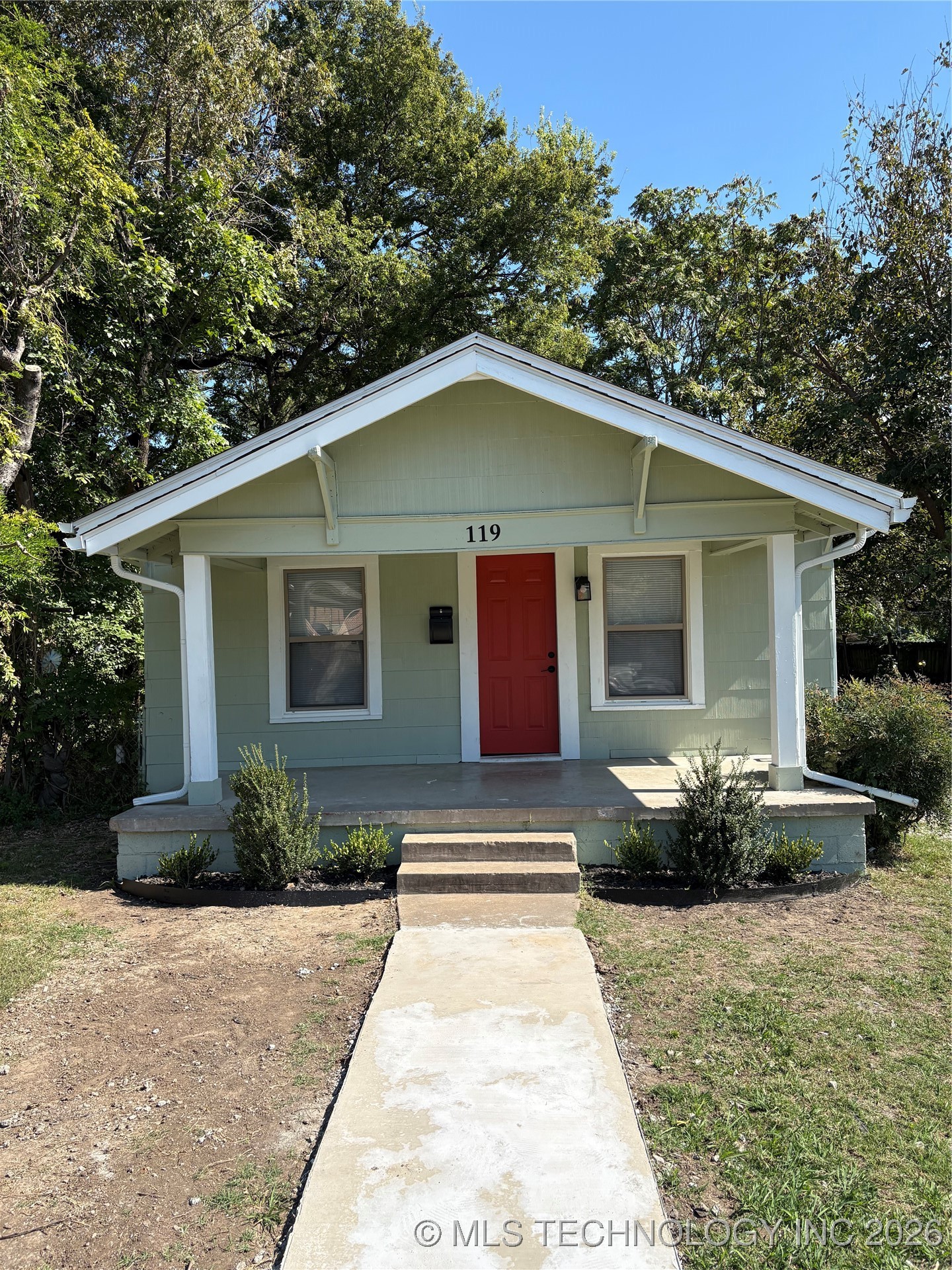 119 N Columbia Avenue Property Photo 1