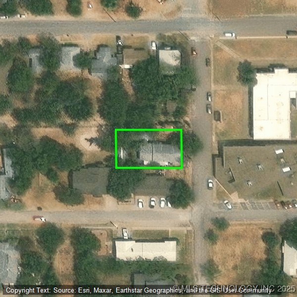 415 5th Property Photo 4