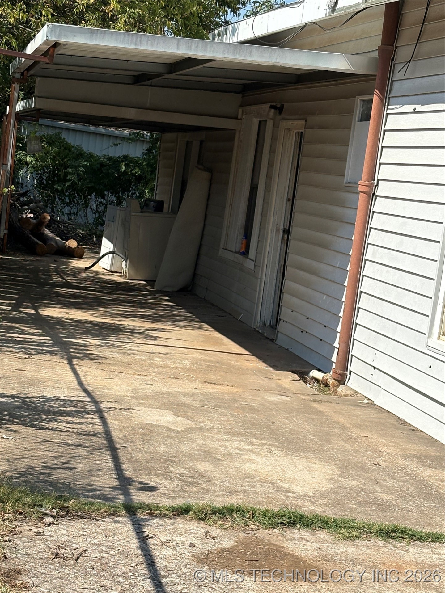 415 5th Property Photo 8