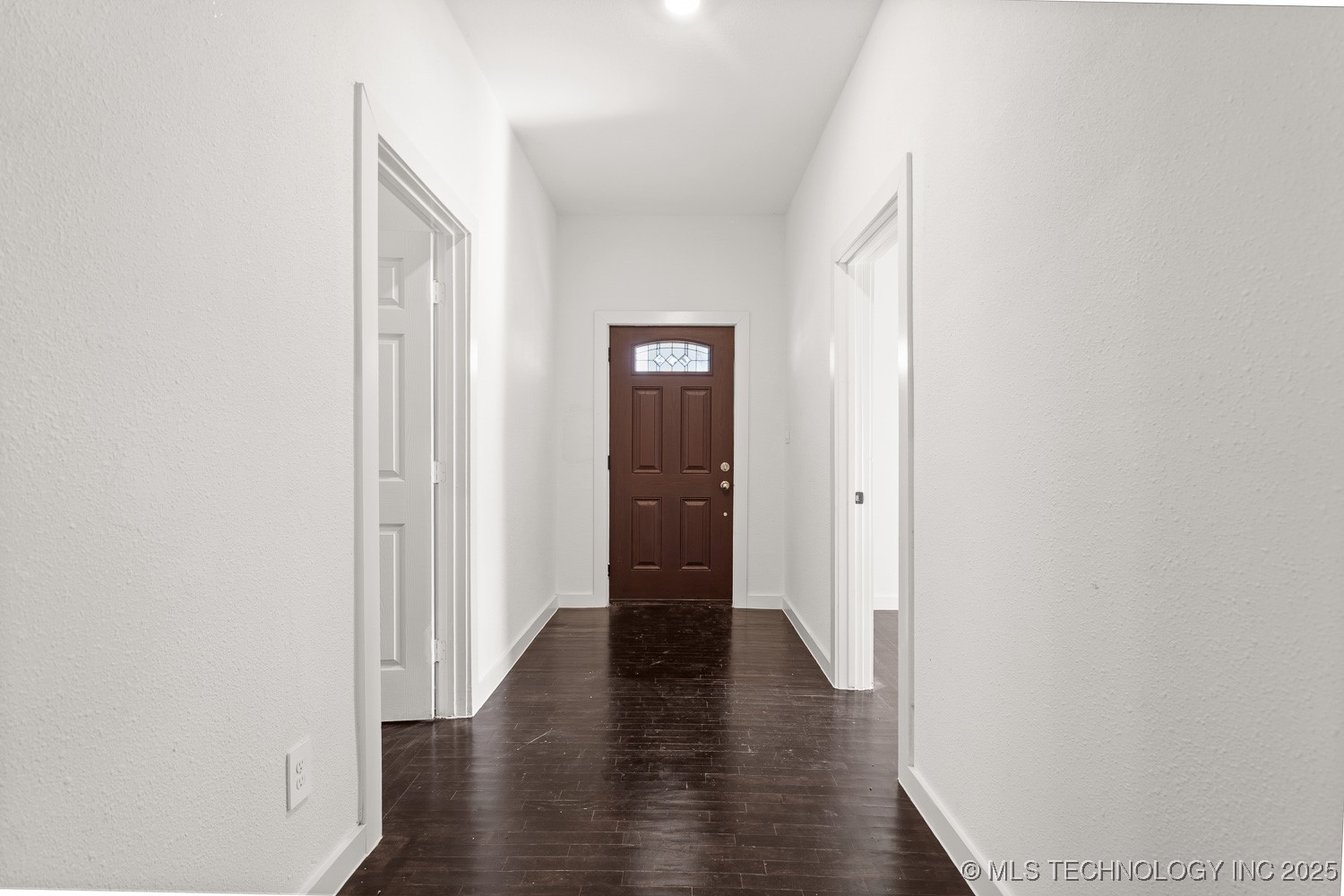 301 Carter Street Property Photo 3