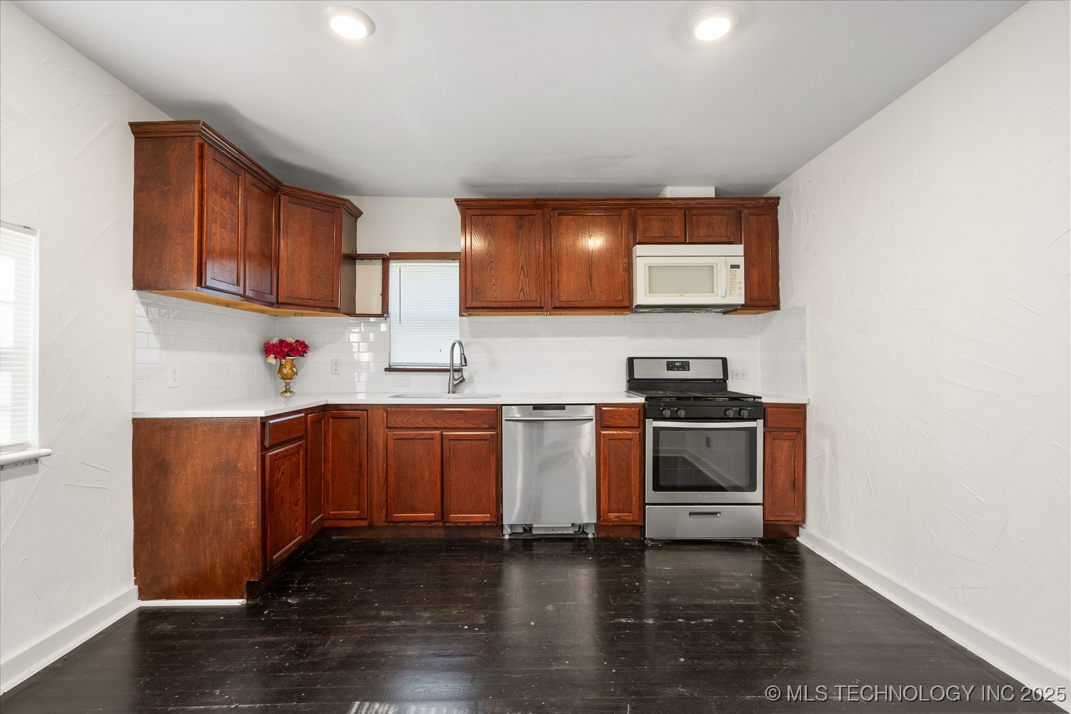 301 Carter Street Property Photo 10