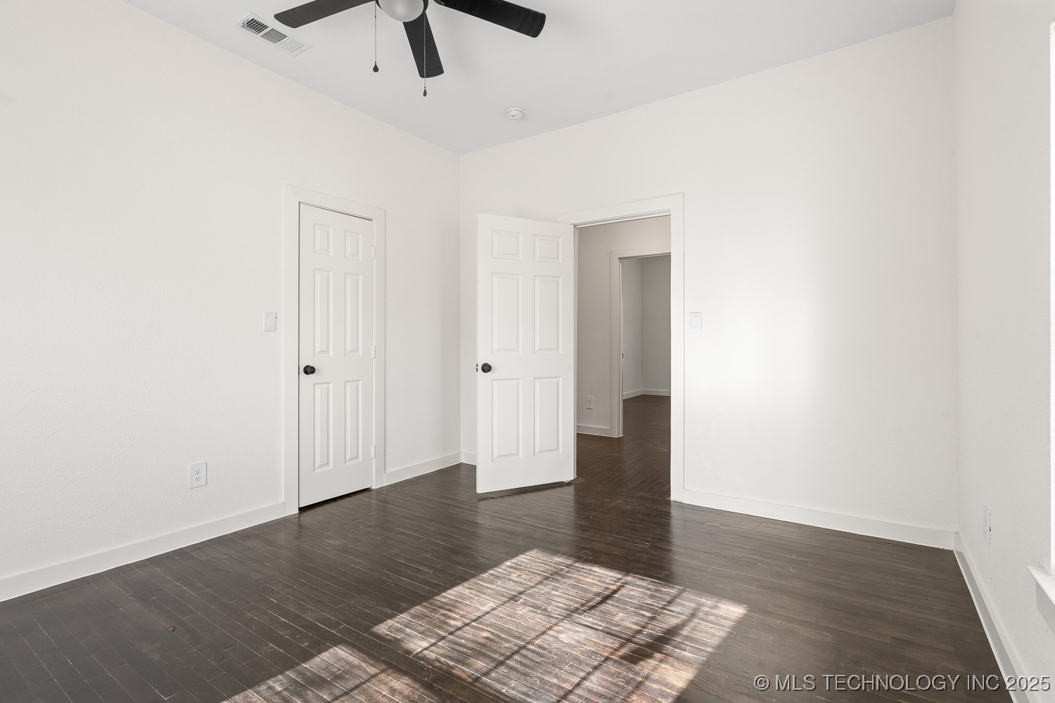 301 Carter Street Property Photo 14