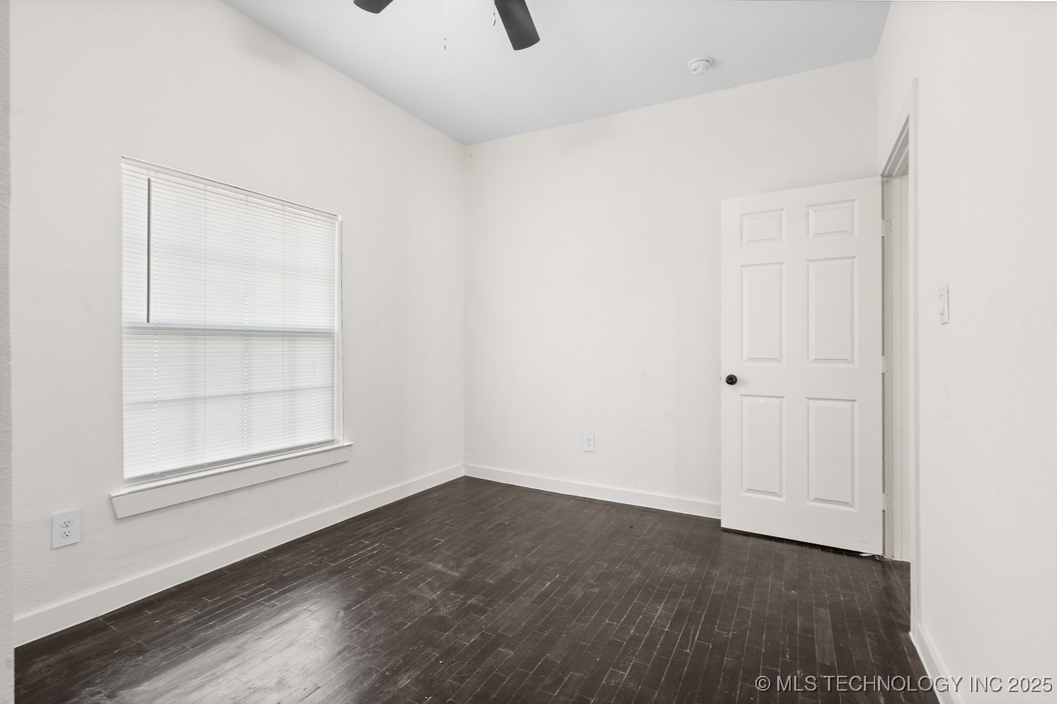 301 Carter Street Property Photo 20