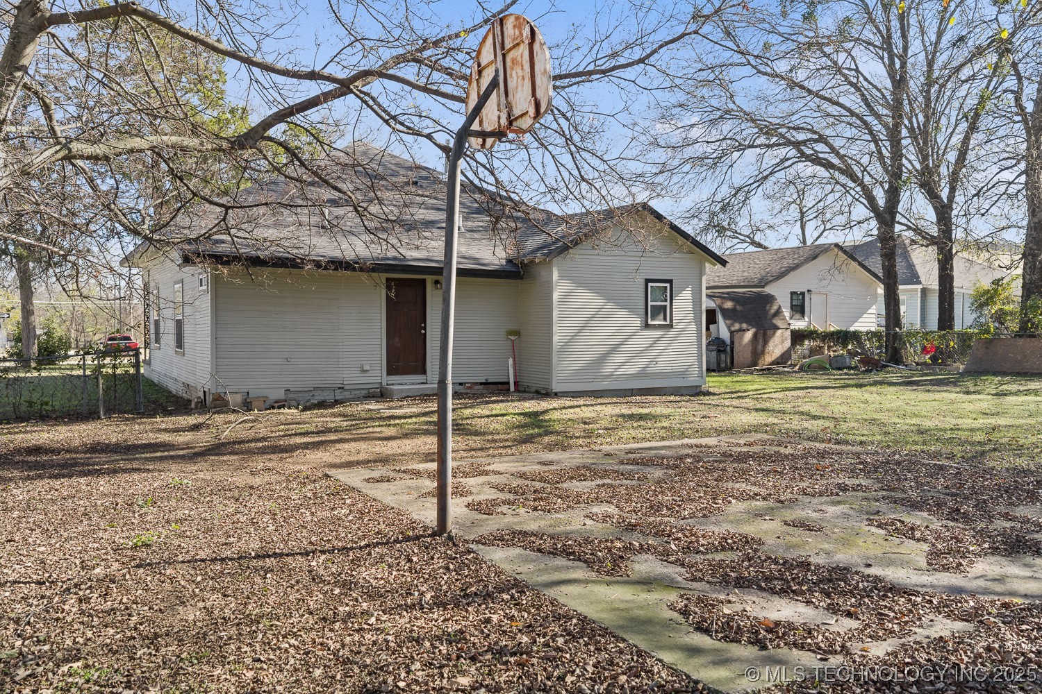 301 Carter Street Property Photo 25