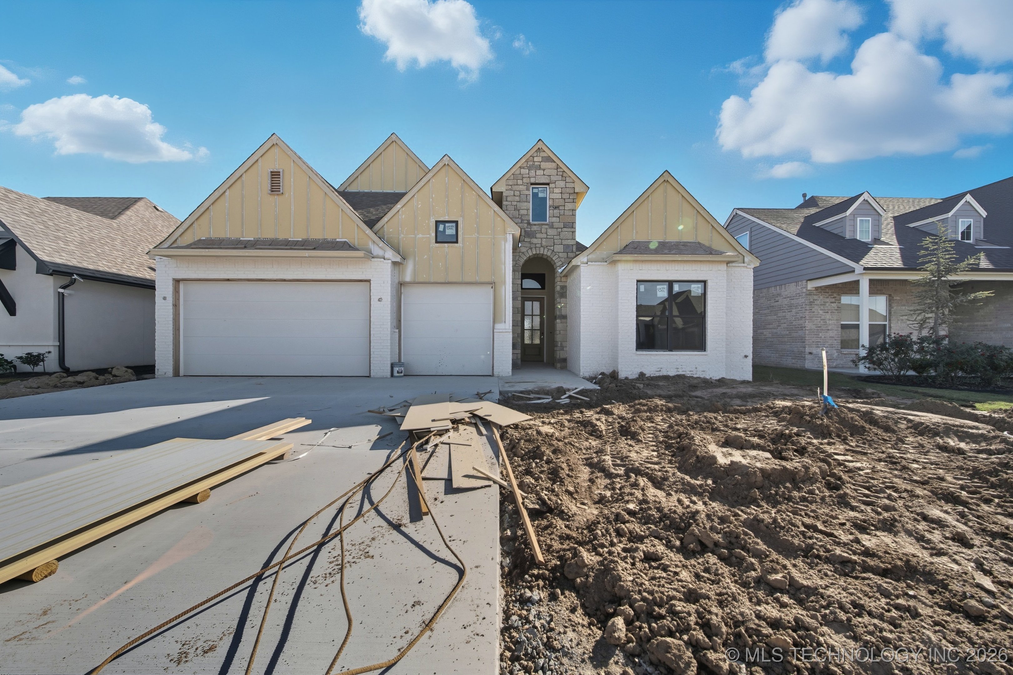 2102 E 138th Street Property Photo 1