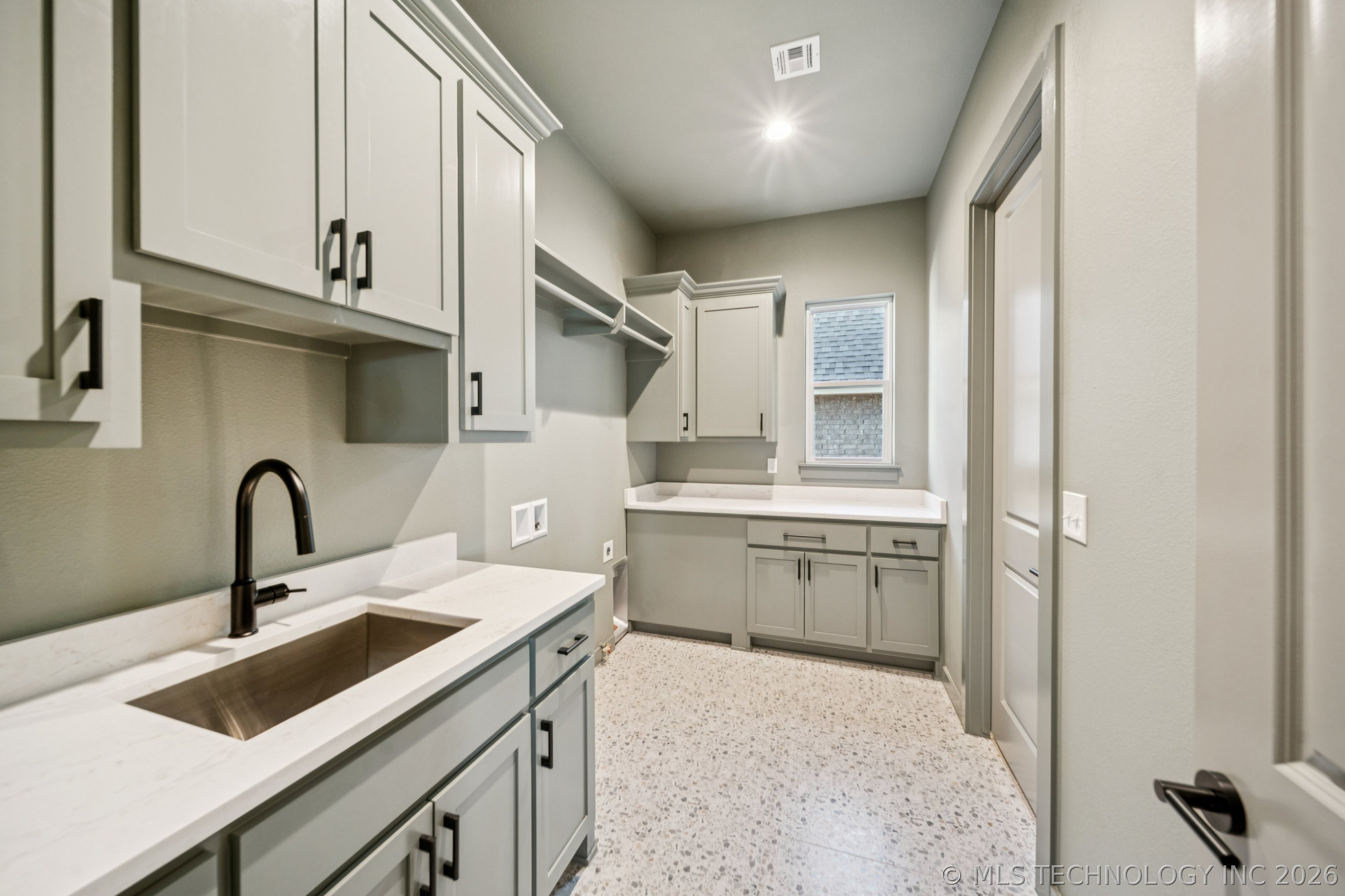 2333 E 134th Circle Property Photo 19