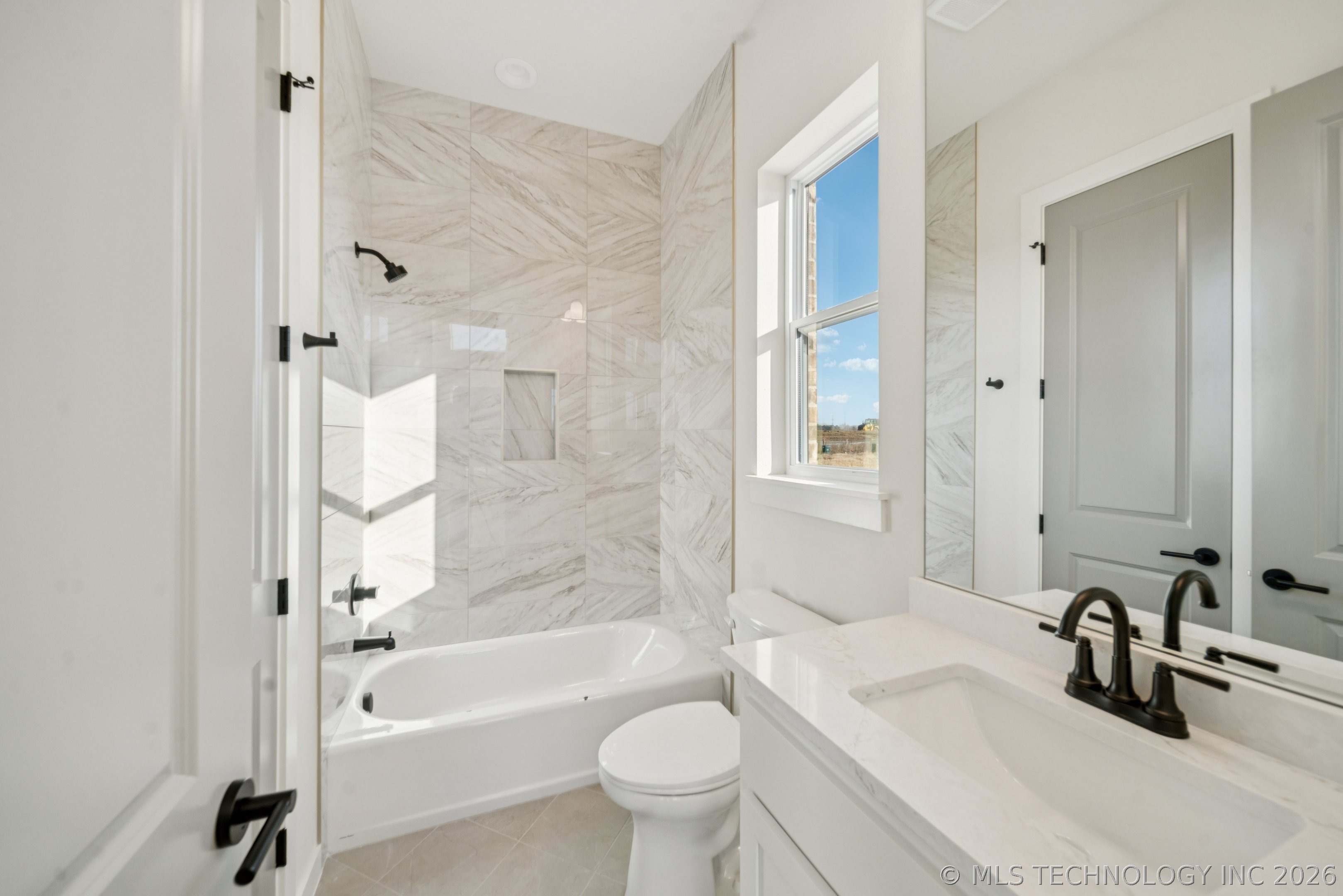 2333 E 134th Circle Property Photo 28