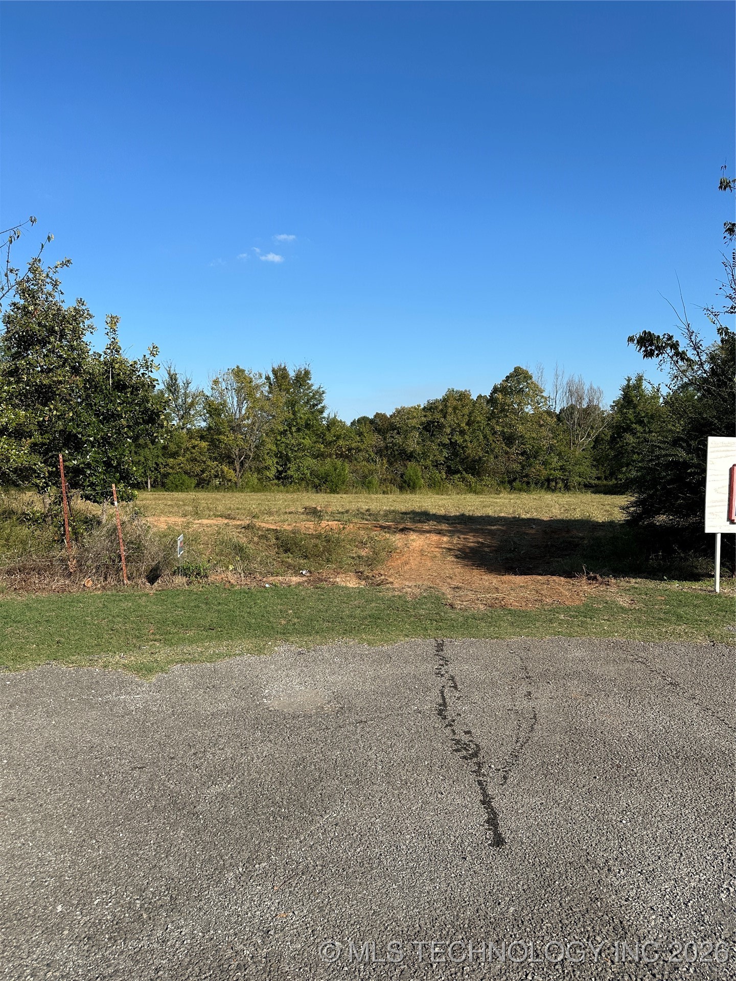 E 996 Road Property Photo 2