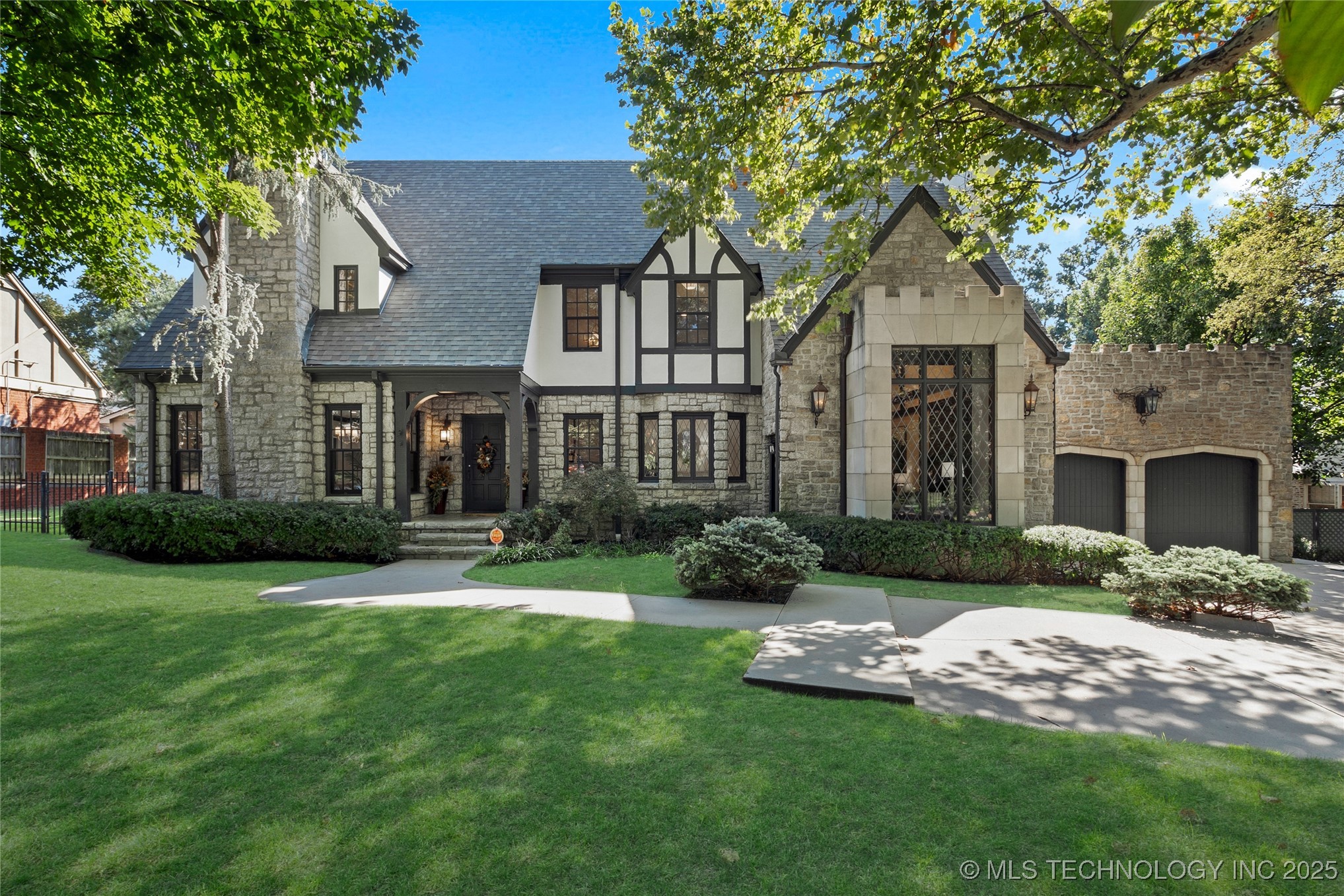 1732 E 30th Place Property Photo 1