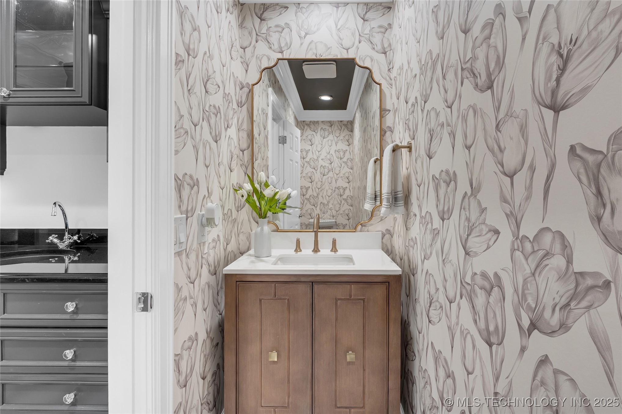 1732 E 30th Place Property Photo 33