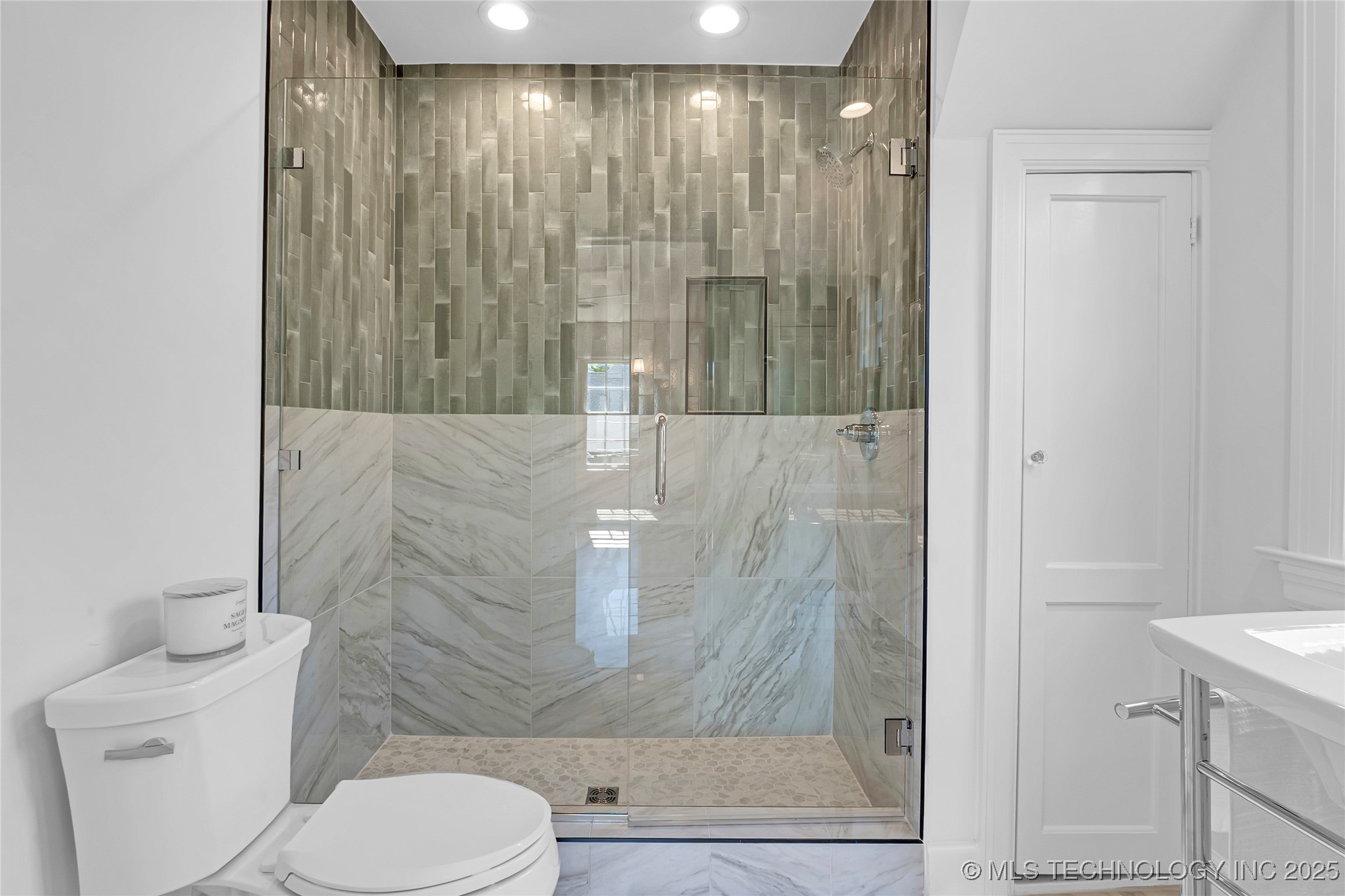 1732 E 30th Place Property Photo 59