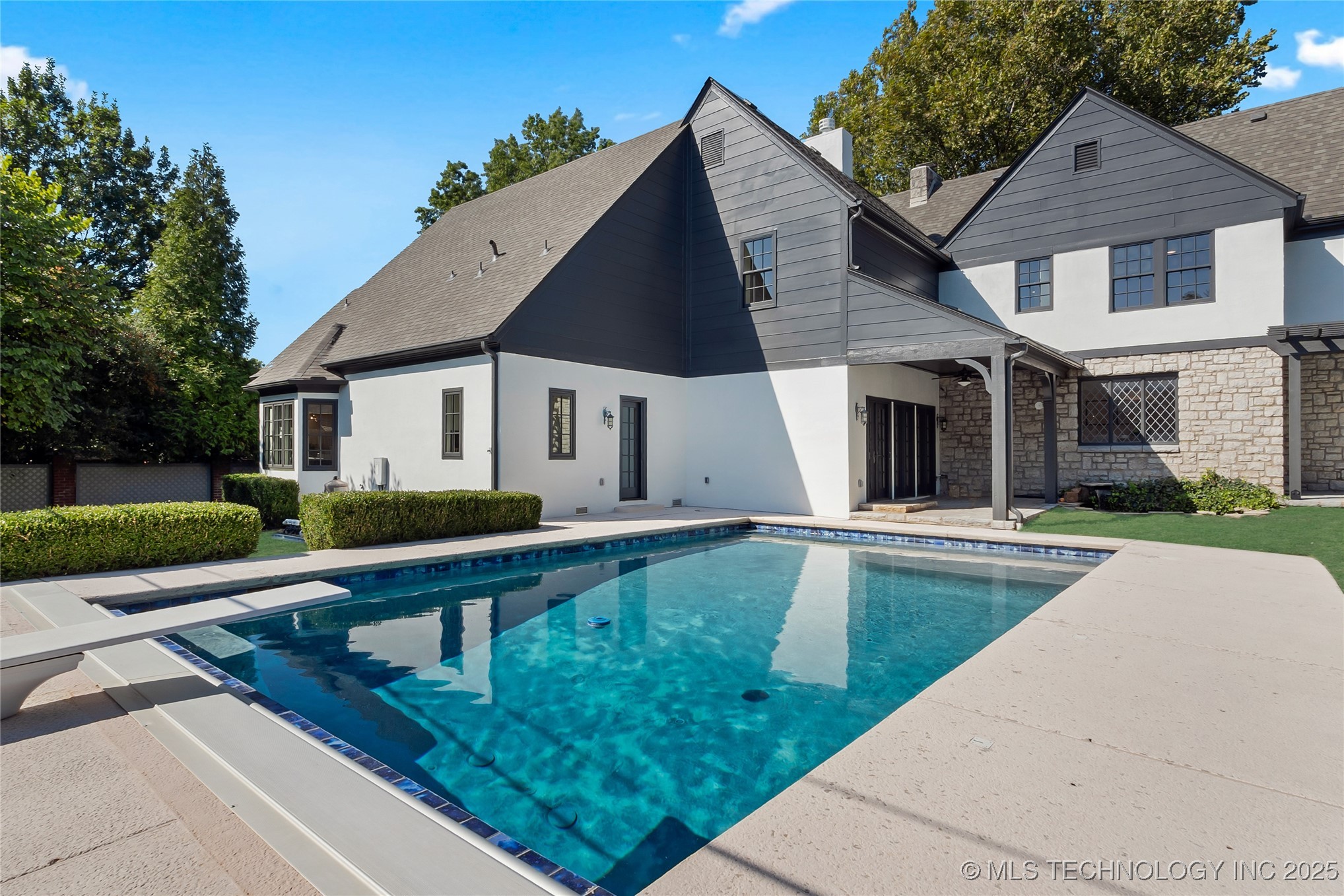 1732 E 30th Place Property Photo 61