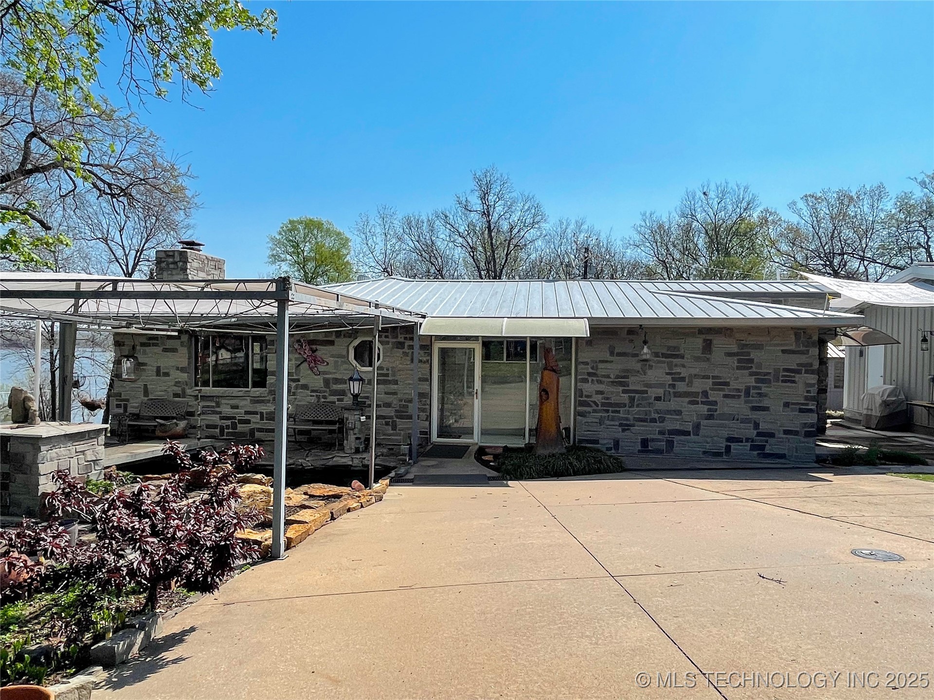 72036 S 324 Road Property Photo 3