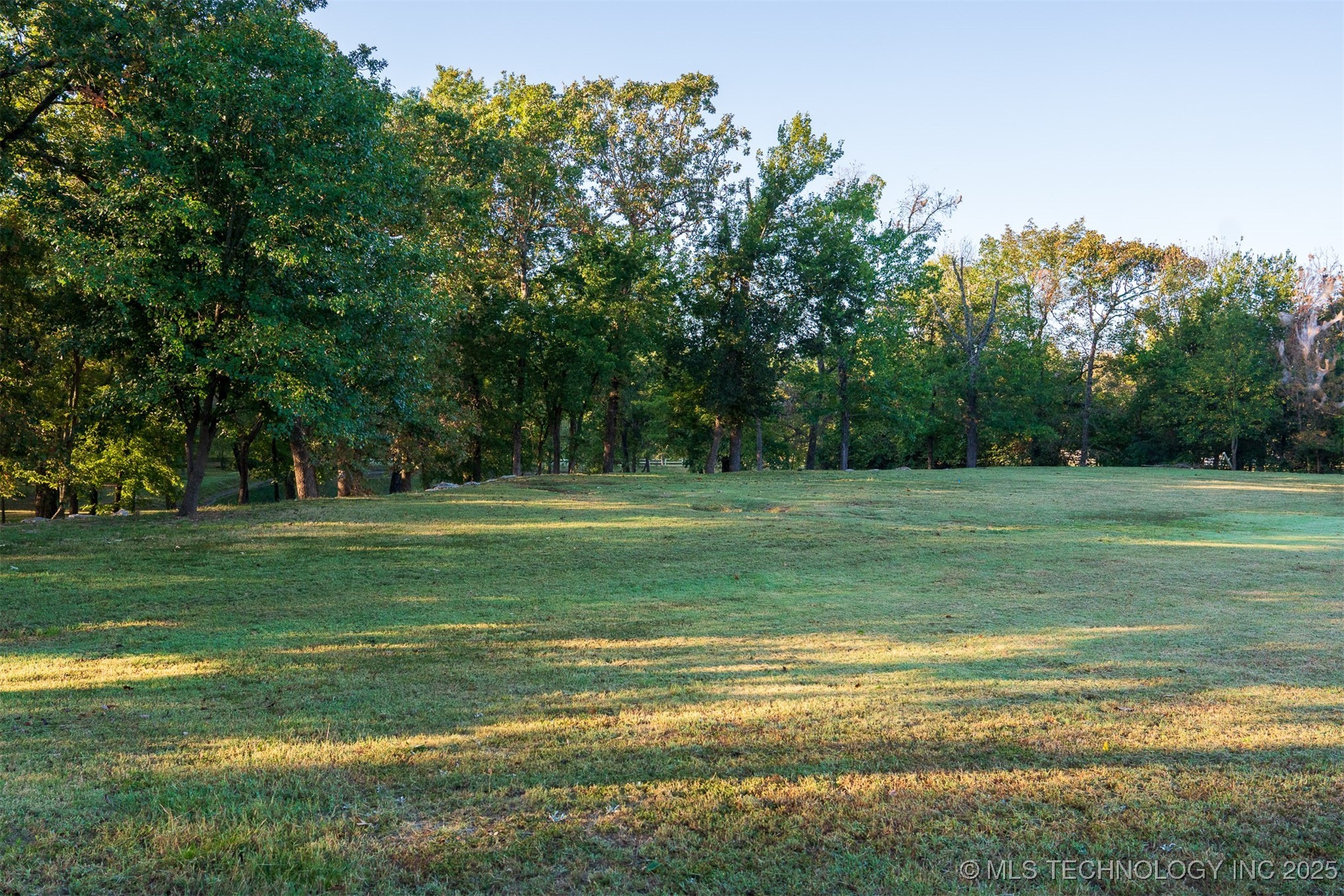 25650 E 46th Street S Property Photo 5