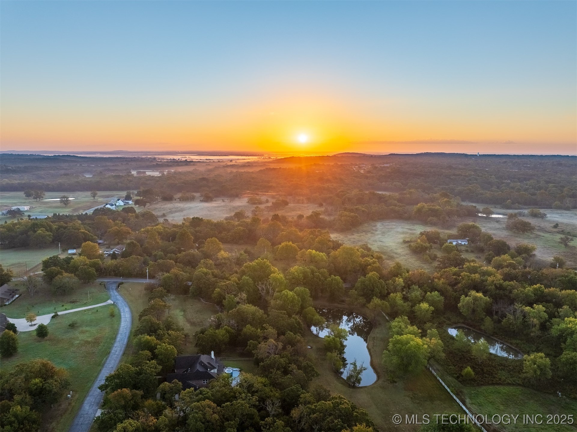 25650 E 46th Street S Property Photo 11