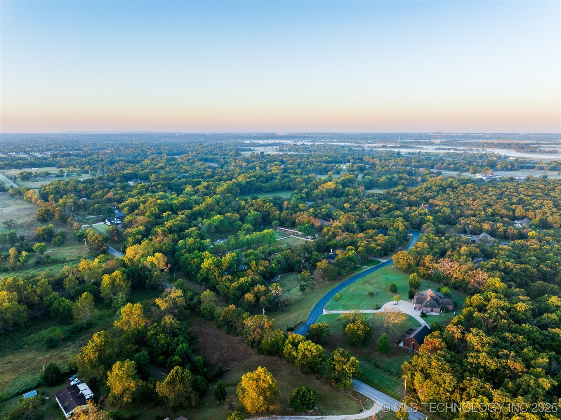 25650 E 46th Street S Property Photo 14