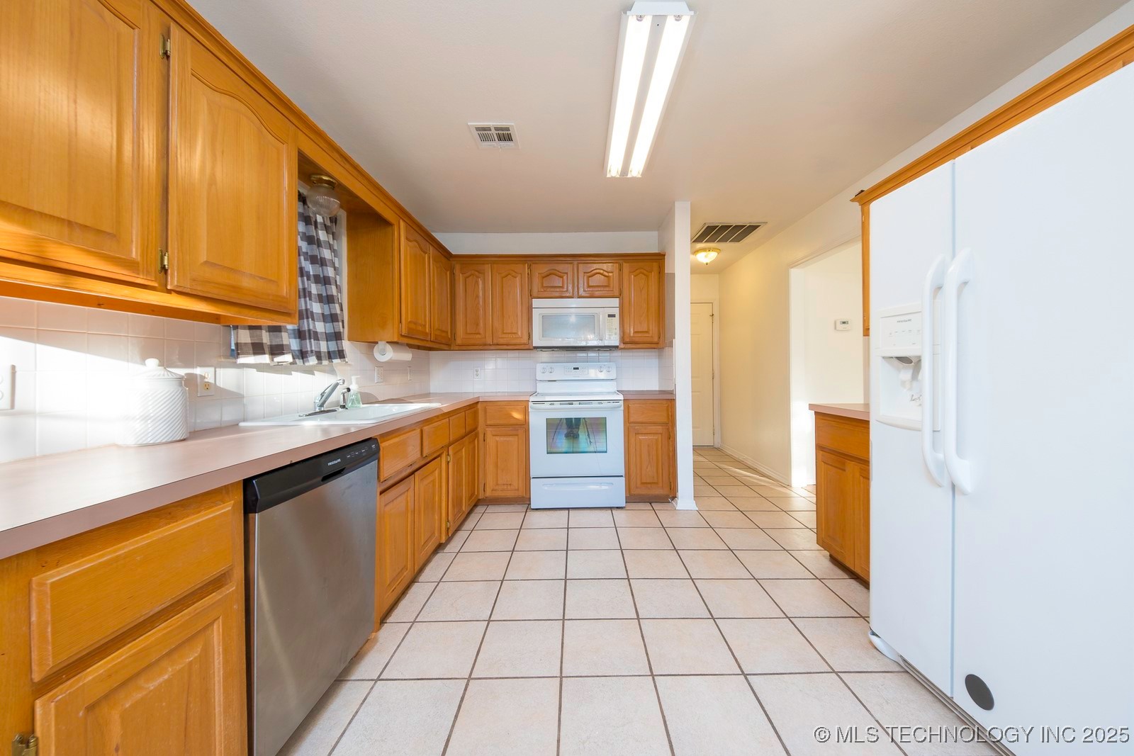 1605 N Preakness Property Photo 8