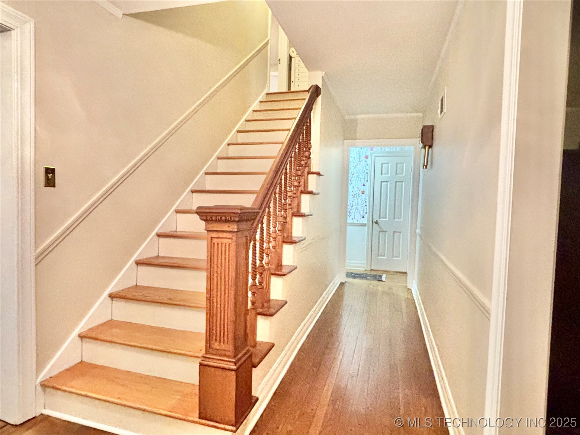 1704 Cherokee Property Photo 8