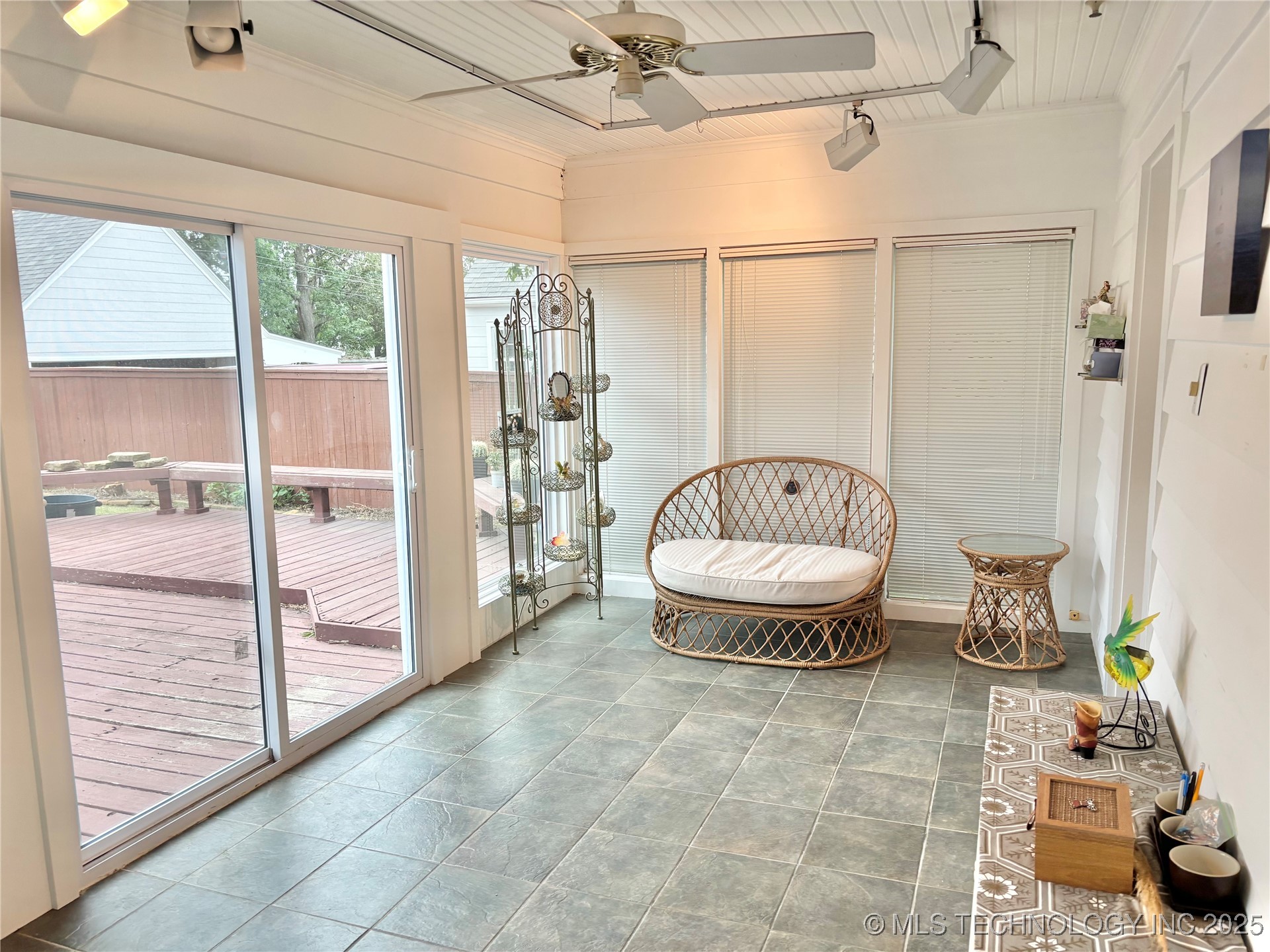 1704 Cherokee Property Photo 12