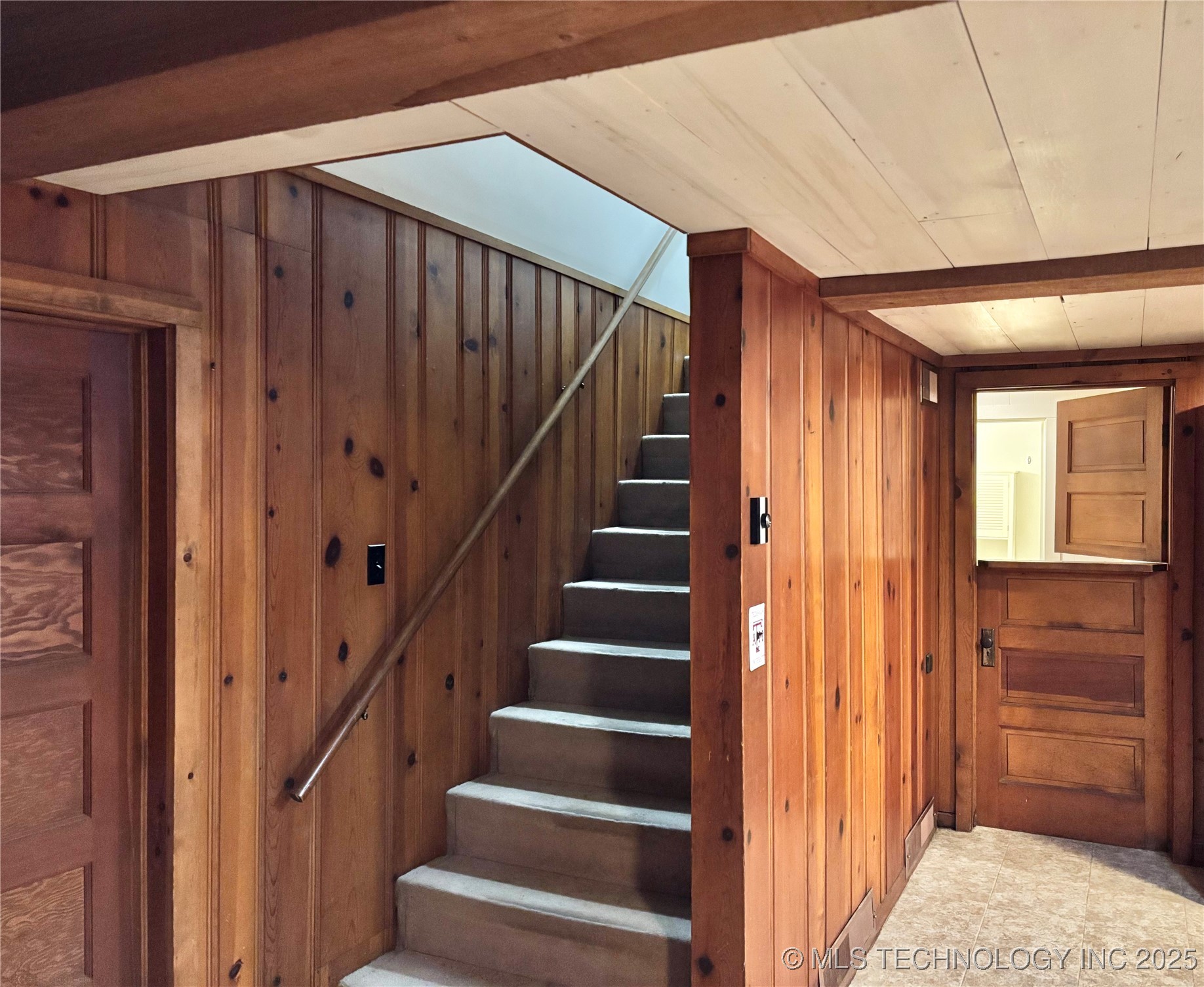 1704 Cherokee Property Photo 20