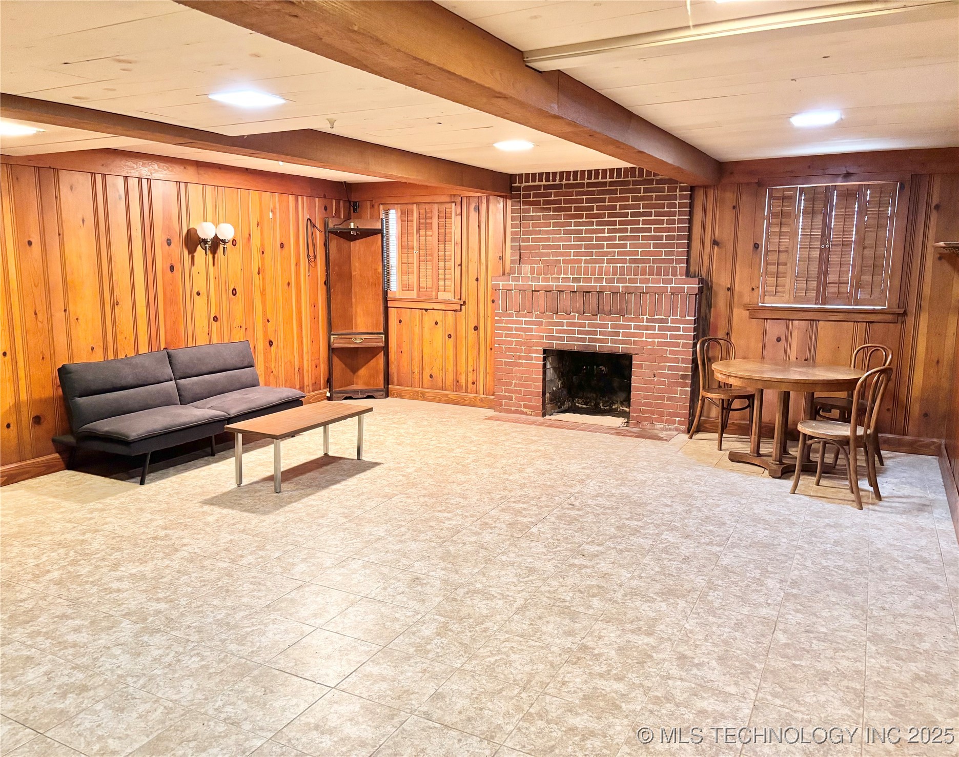 1704 Cherokee Property Photo 21