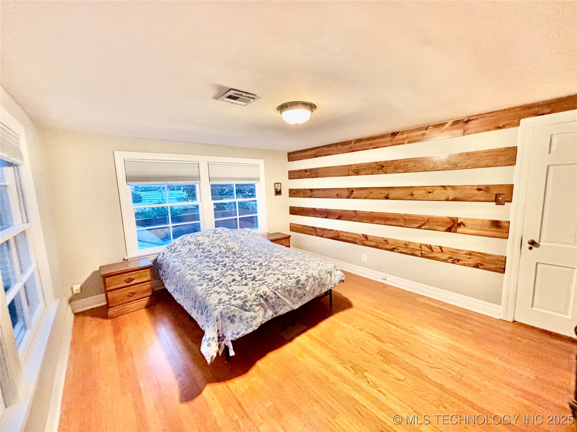 1704 Cherokee Property Photo 29