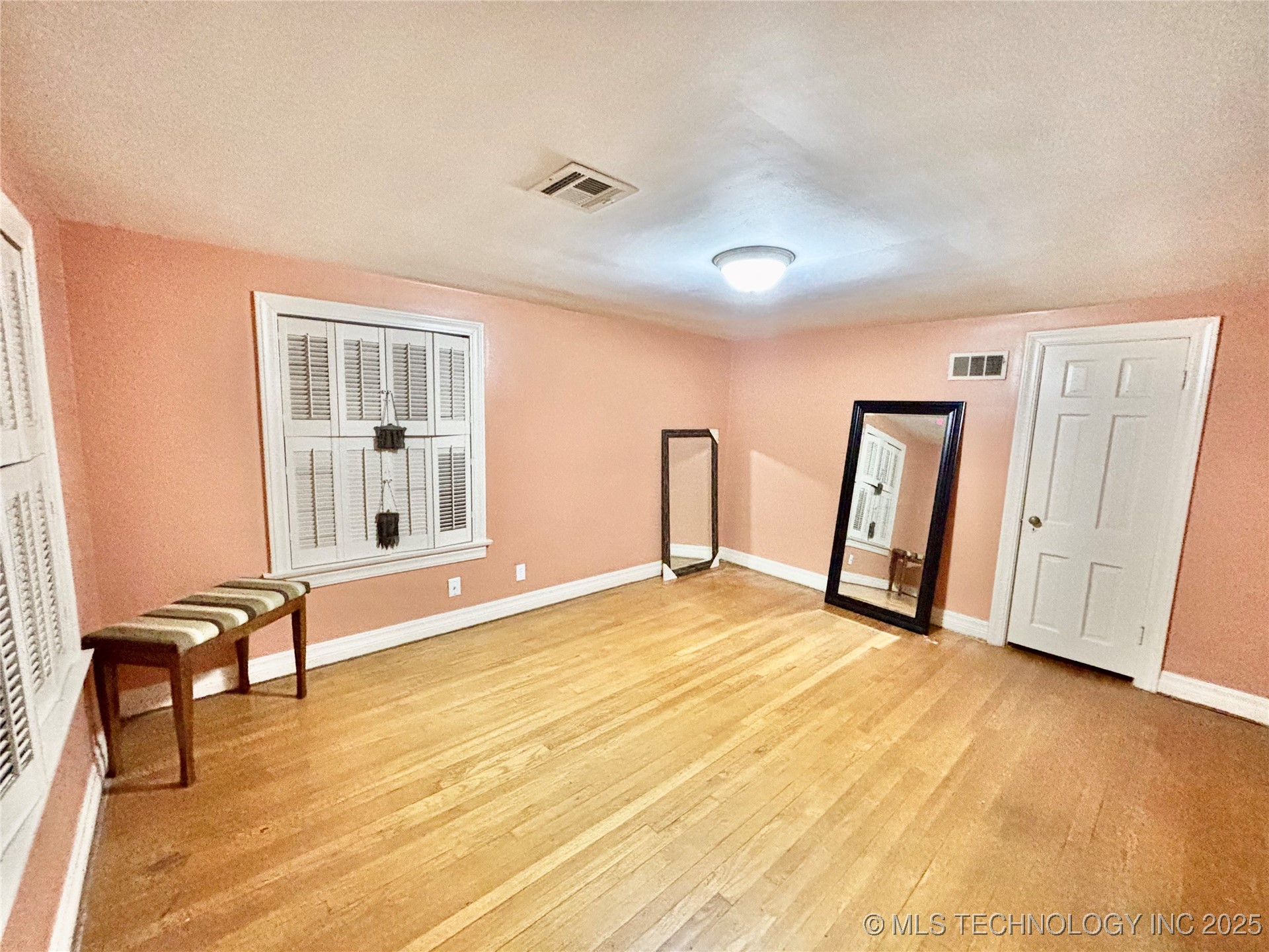 1704 Cherokee Property Photo 30