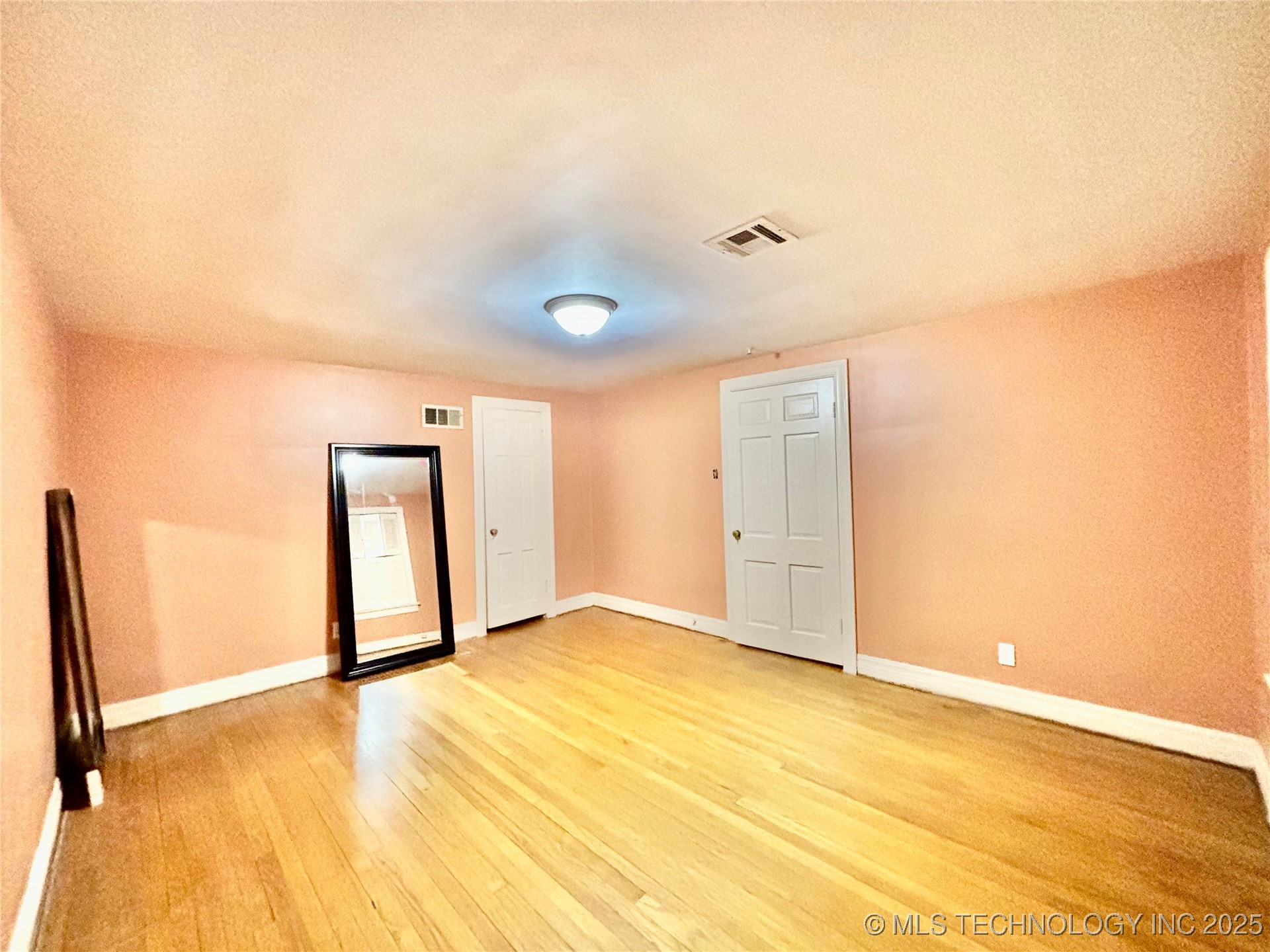 1704 Cherokee Property Photo 32