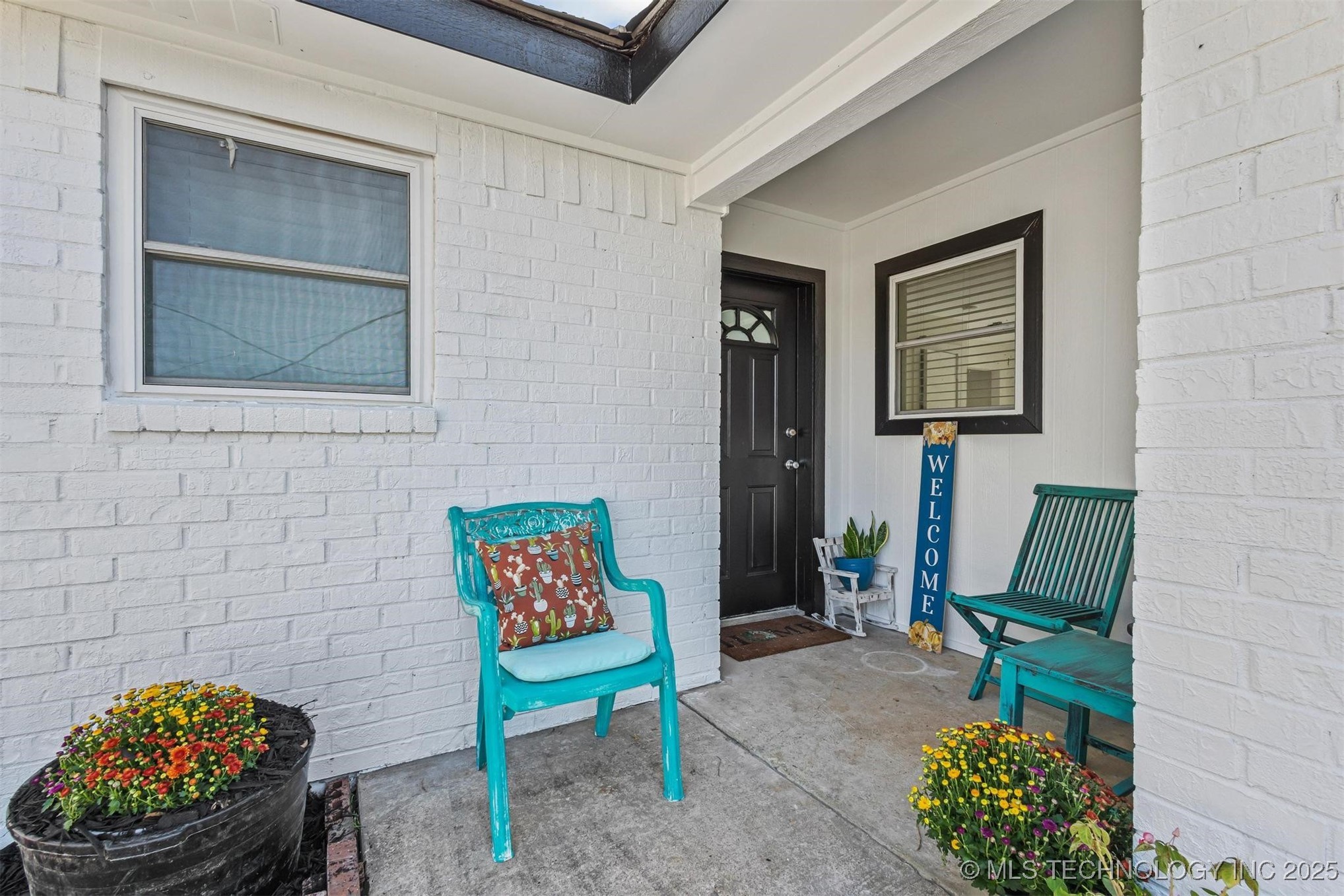 110 E Main Property Photo 4