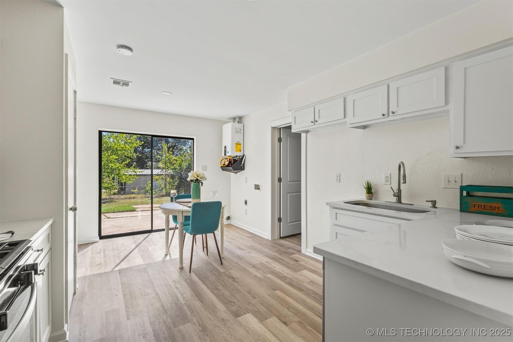 110 E Main Property Photo 7