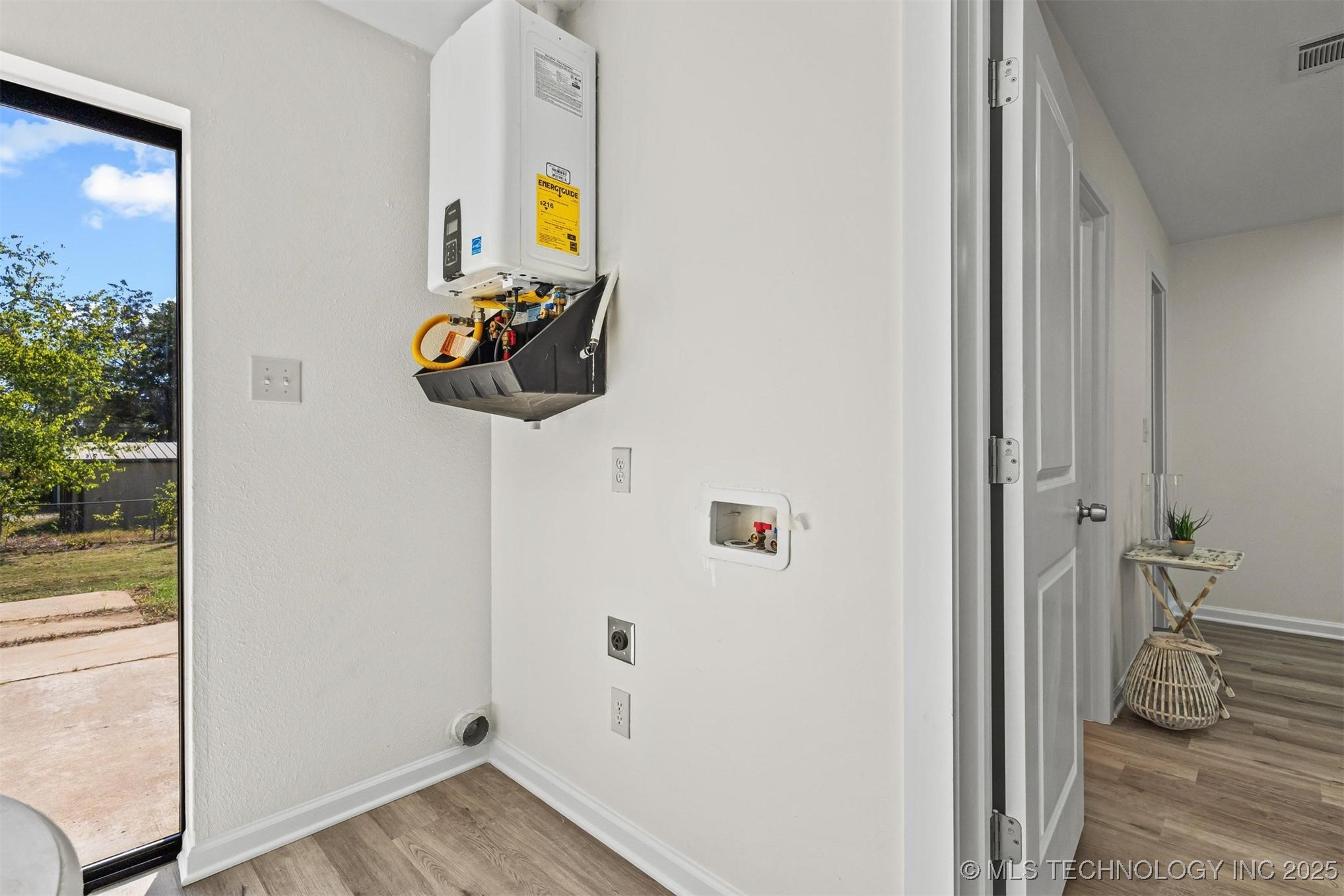 110 E Main Property Photo 11