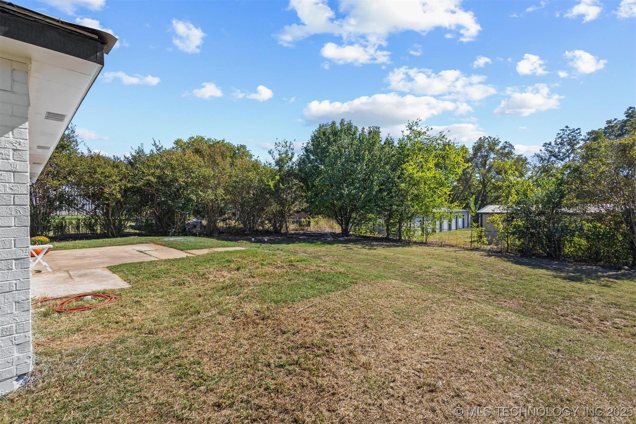 110 E Main Property Photo 31