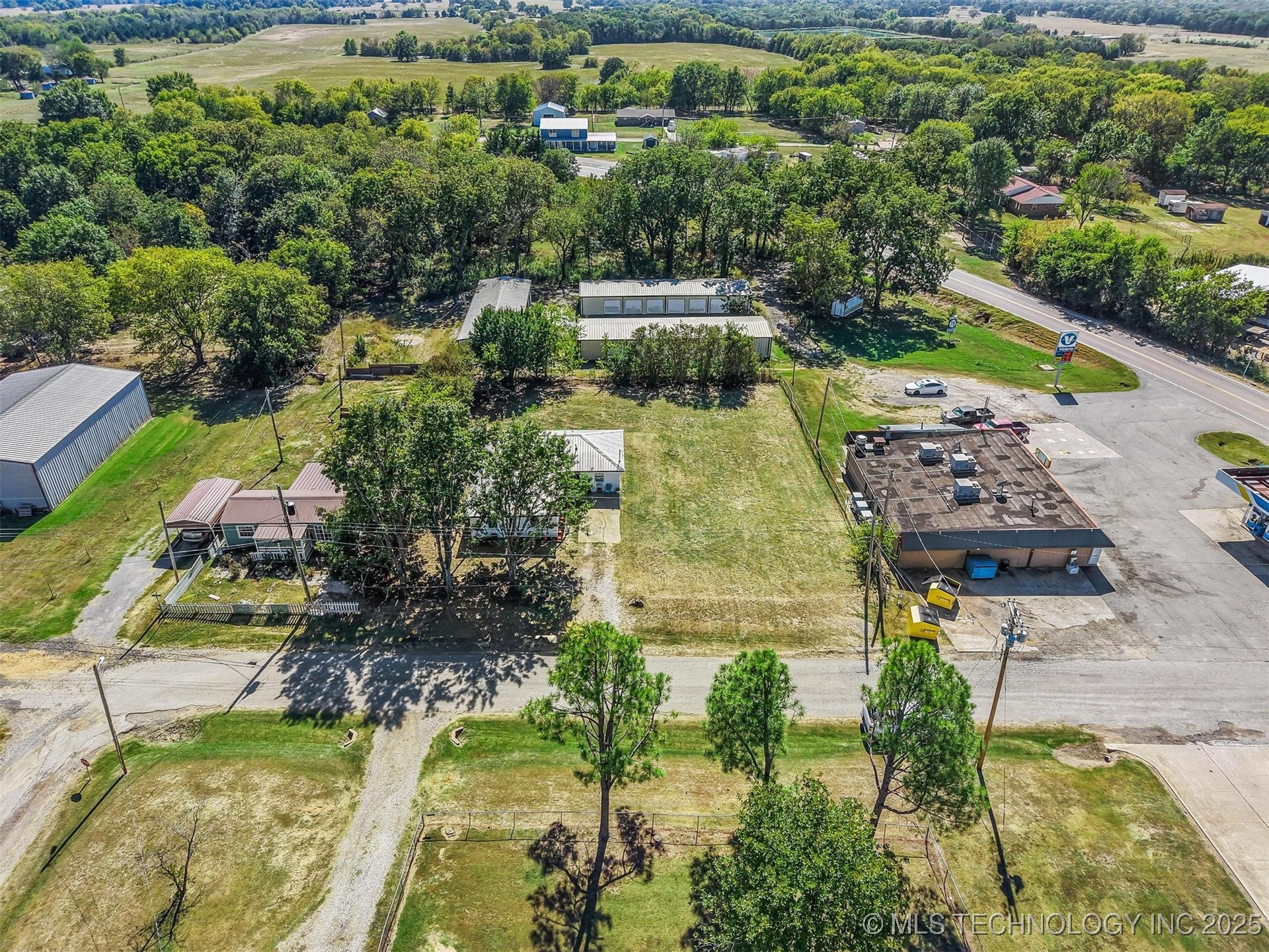 110 E Main Property Photo 36