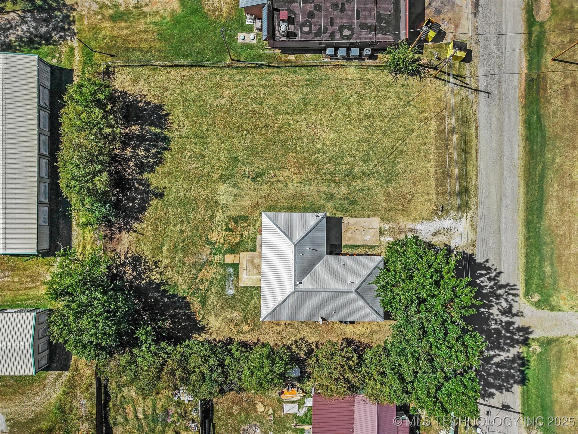 110 E Main Property Photo 41