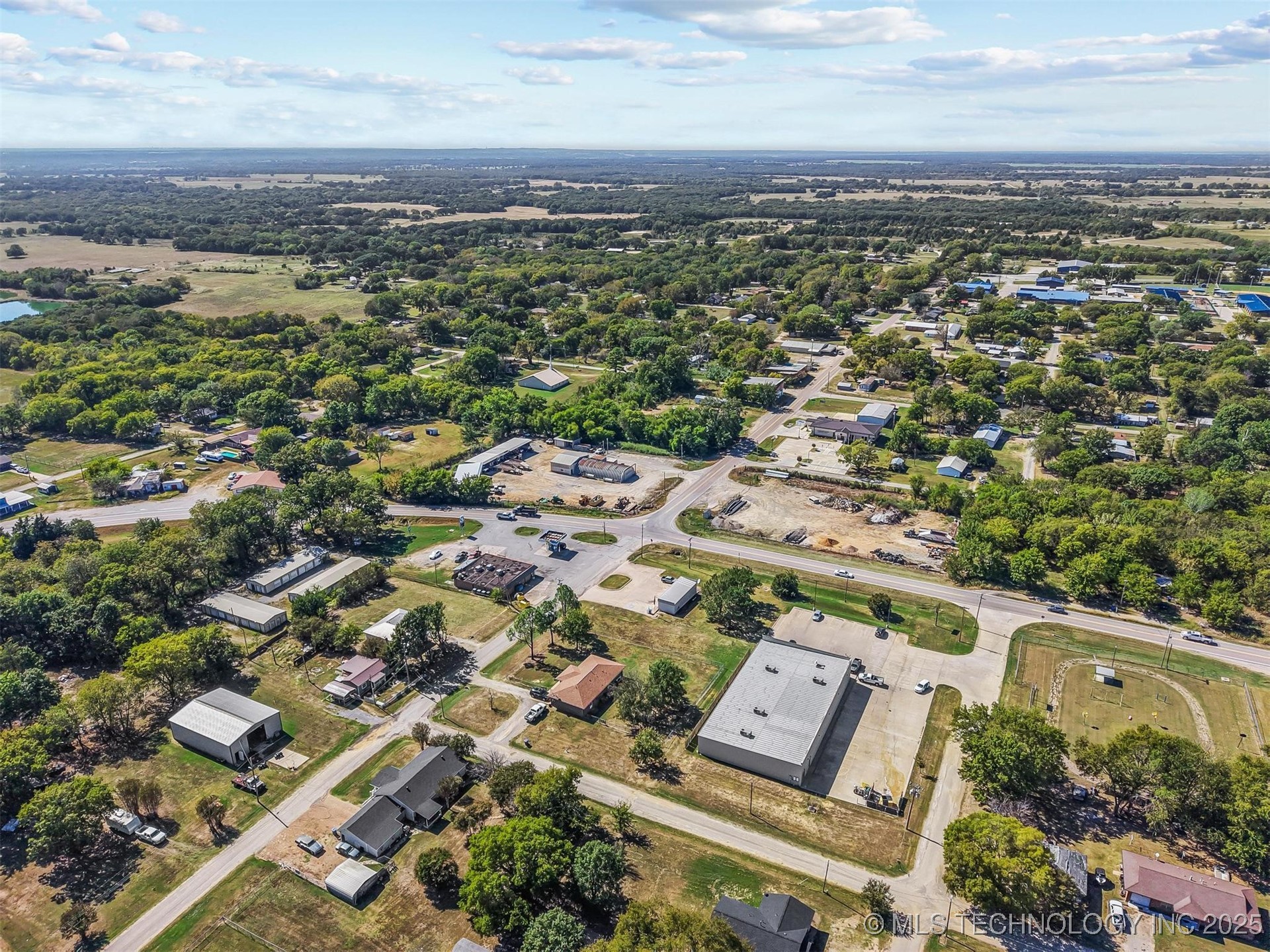 110 E Main Property Photo 42