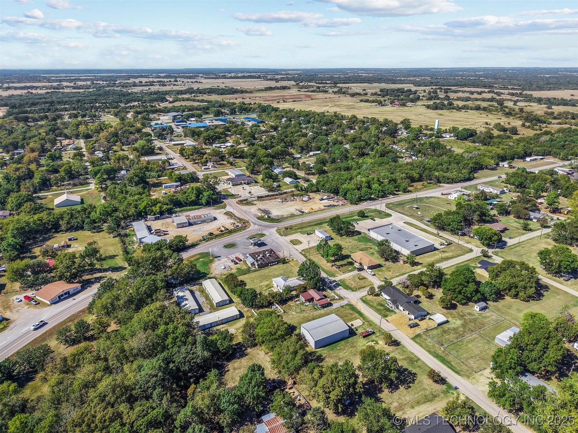 110 E Main Property Photo 44